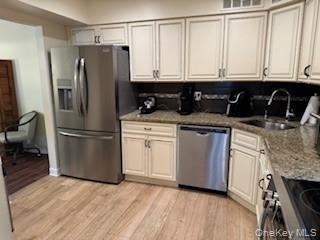 Condo Santa Barbara  Nassau County, NY 11803, MLS-978279-7