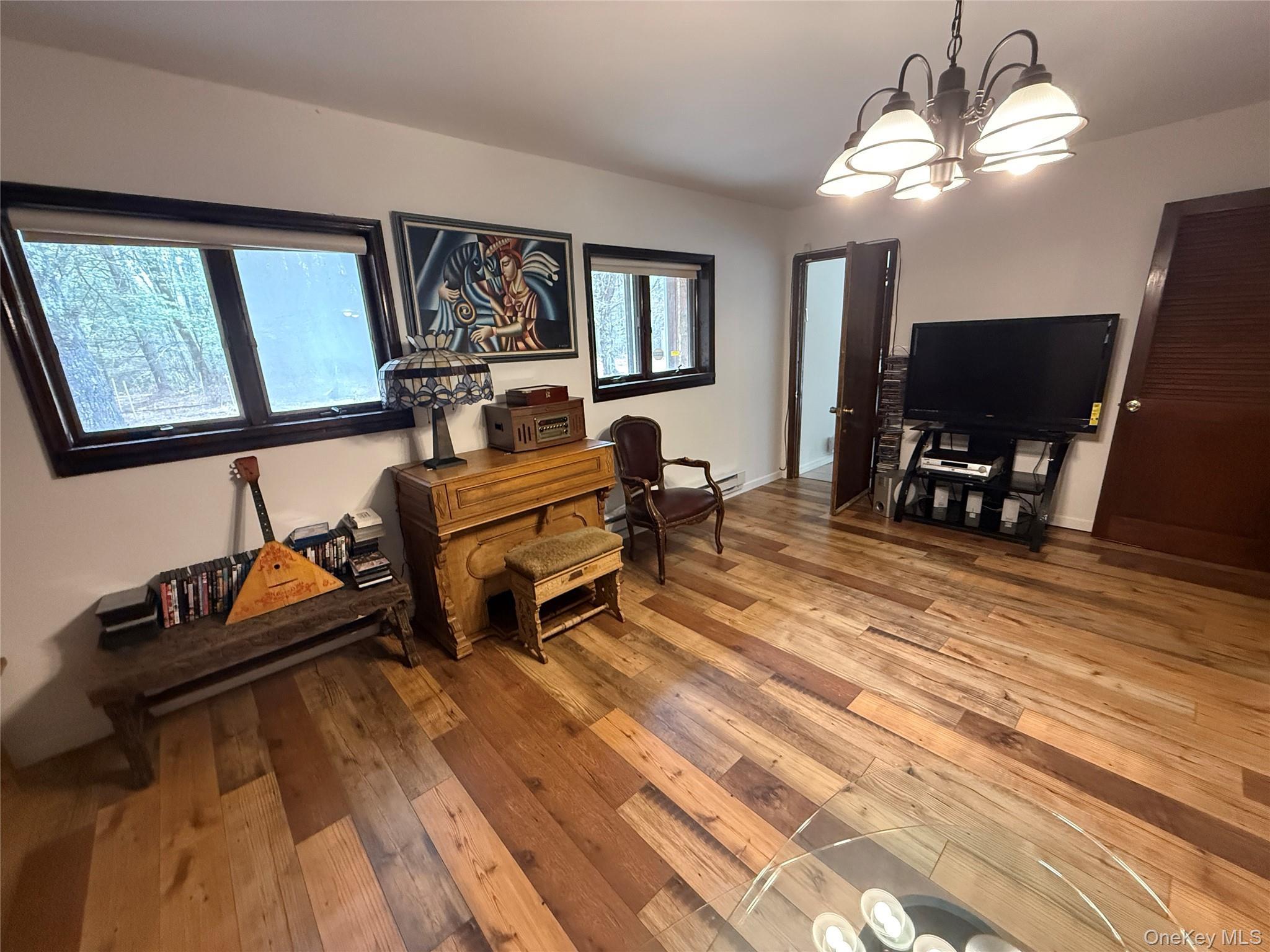 Single Family Ulster Heights Ulster County, NY 12428, MLS-978284-11