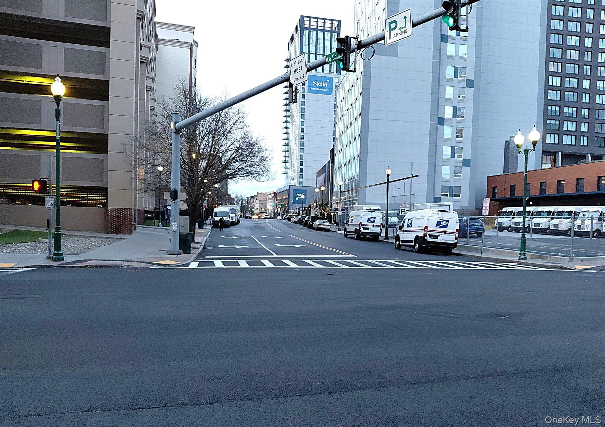 Condo Huguenot  Westchester County, NY 10801, MLS-978289-4