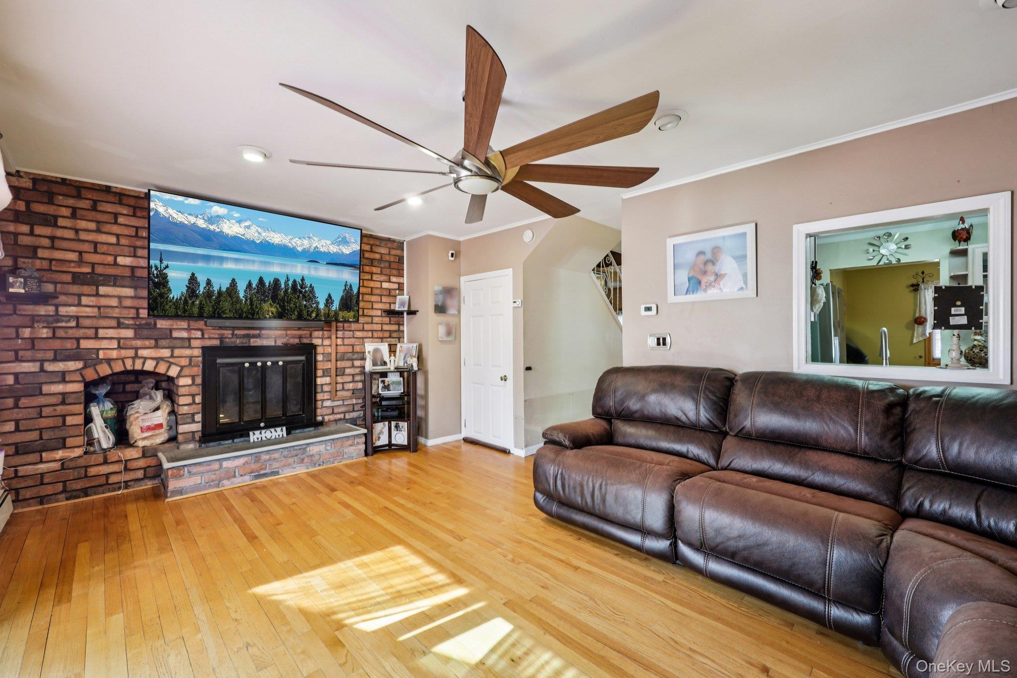 Single Family Circle  Suffolk County, NY 11706, MLS-978293-10