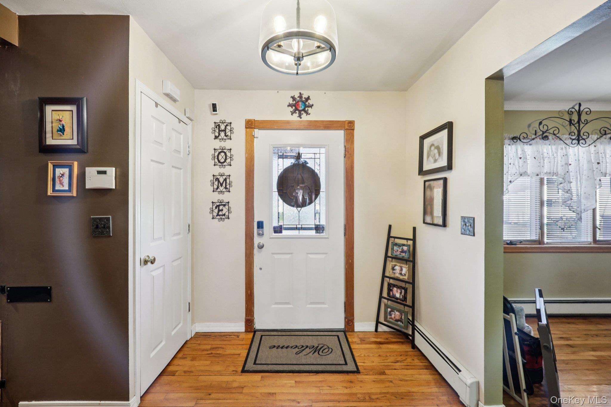 Single Family Circle  Suffolk County, NY 11706, MLS-978293-15