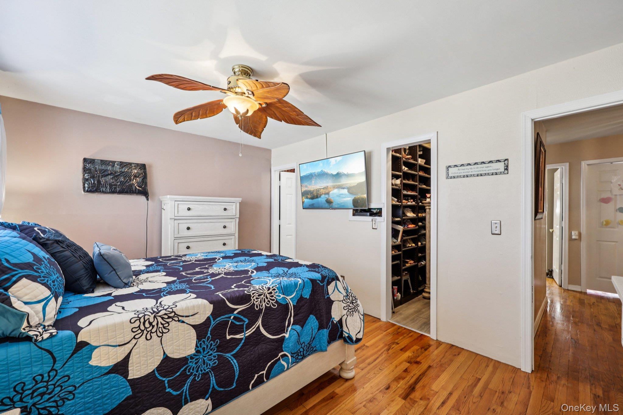 Single Family Circle  Suffolk County, NY 11706, MLS-978293-27