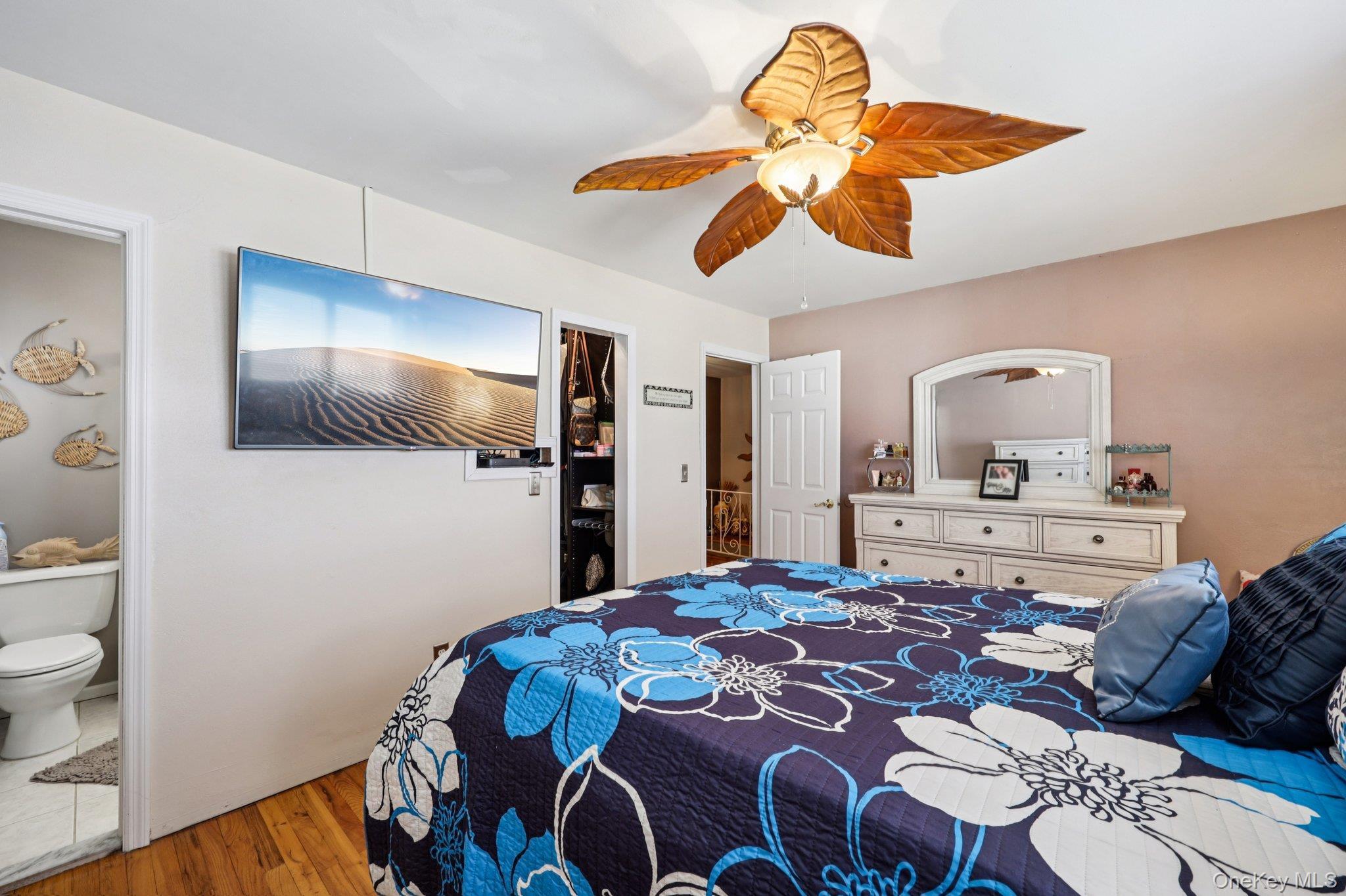 Single Family Circle  Suffolk County, NY 11706, MLS-978293-28