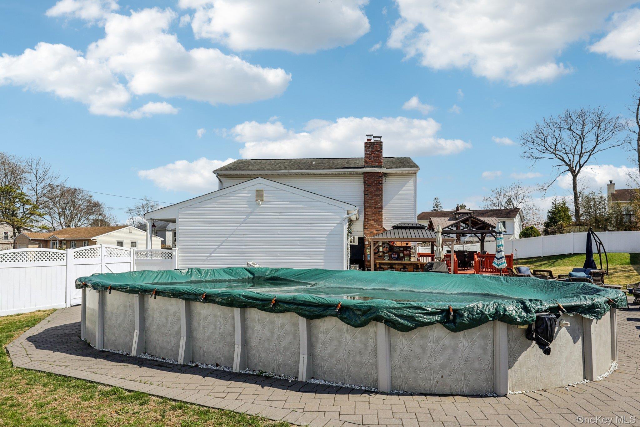 Single Family Circle  Suffolk County, NY 11706, MLS-978293-33