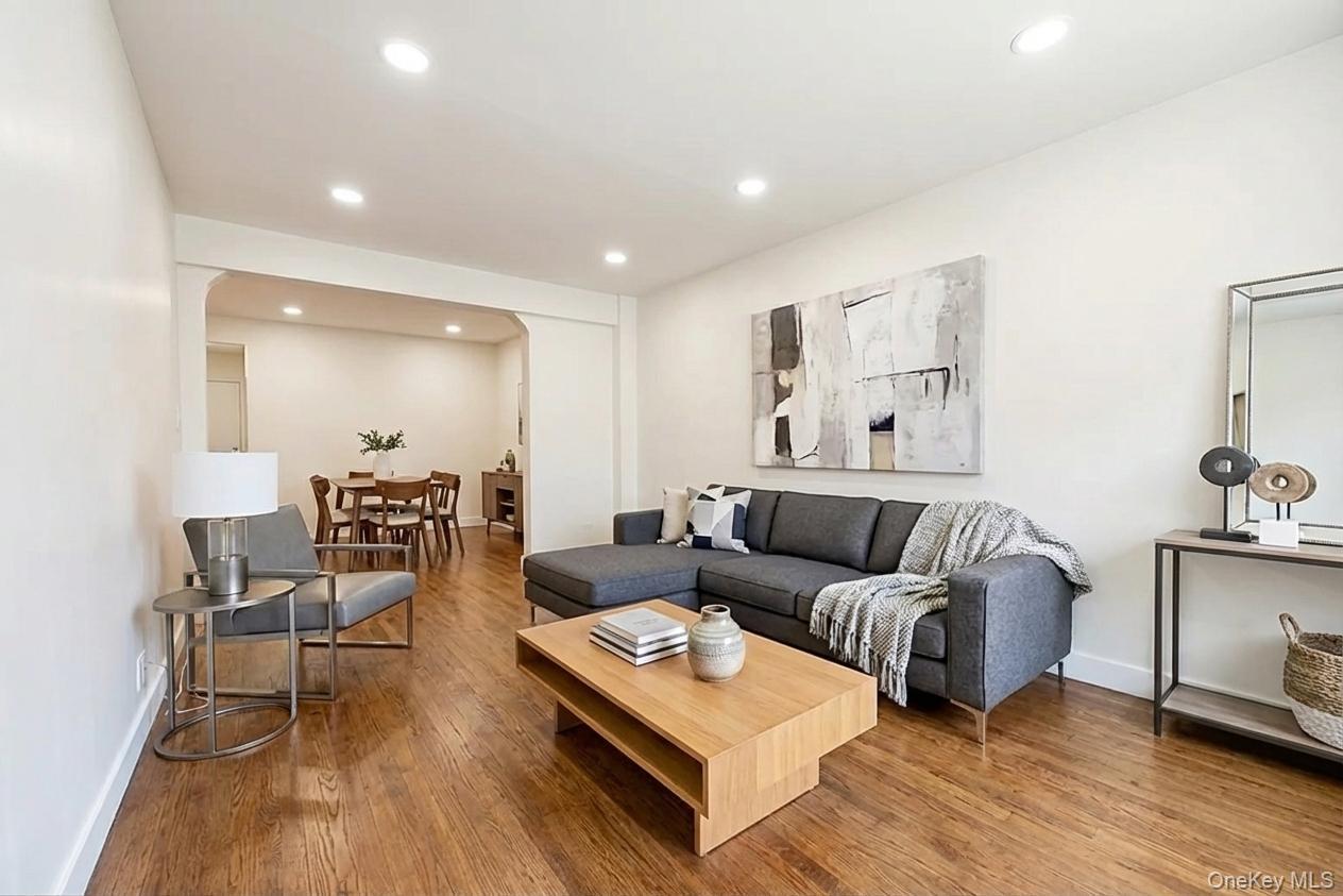 Coop Booth  Queens, NY 11375, MLS-978329-12