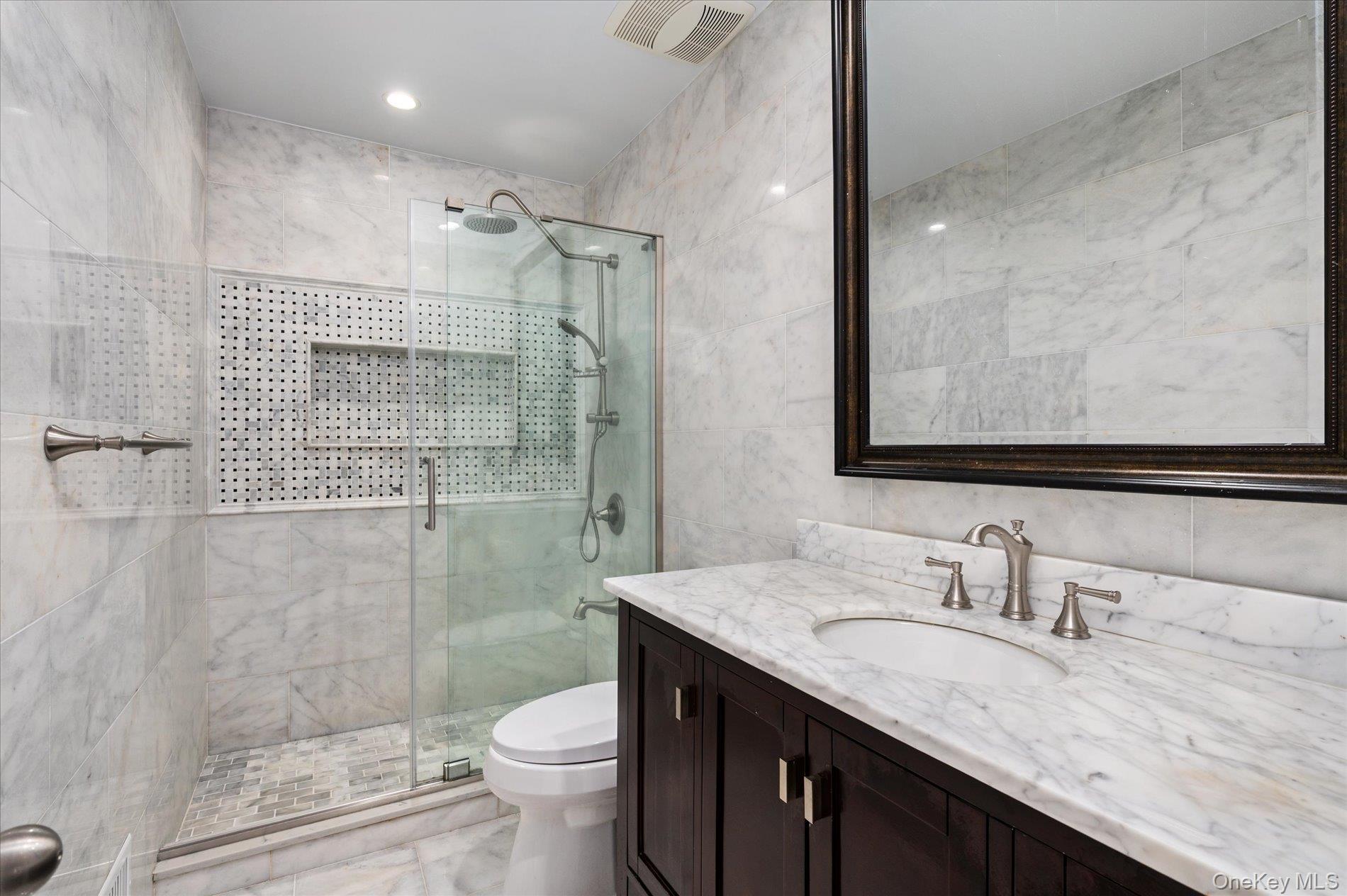 Condo Stratford Nassau County, NY 11735, MLS-978334-13