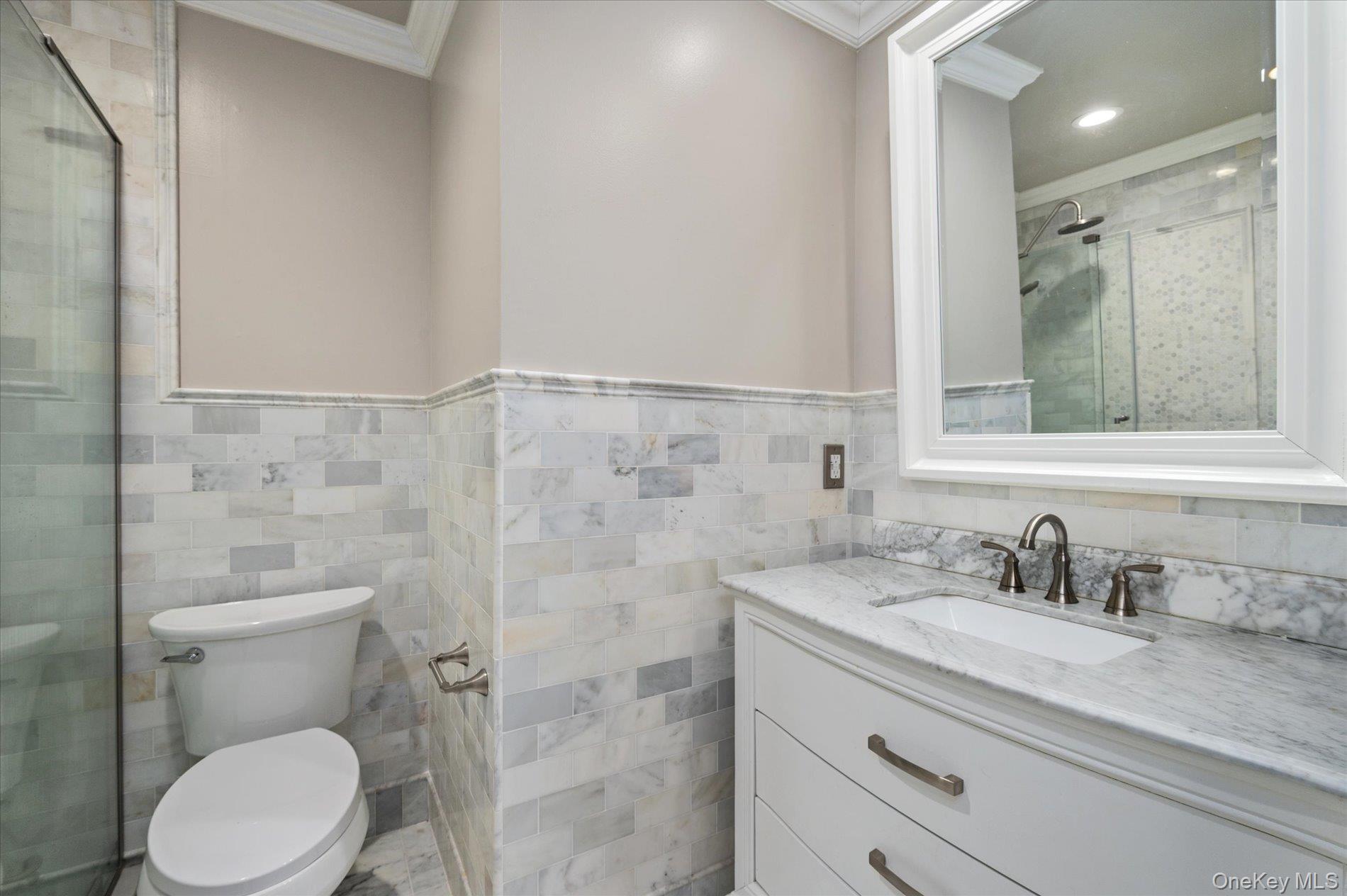 Condo Stratford Nassau County, NY 11735, MLS-978334-14