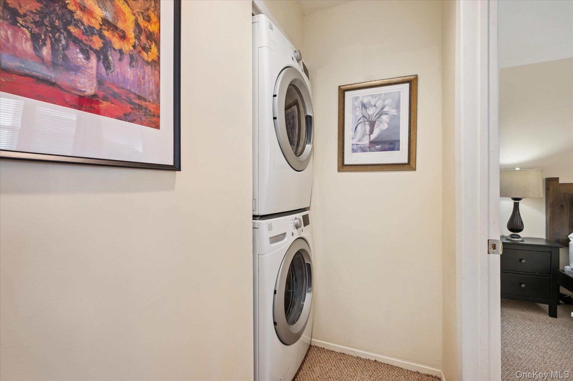 Condo Stratford Nassau County, NY 11735, MLS-978334-17