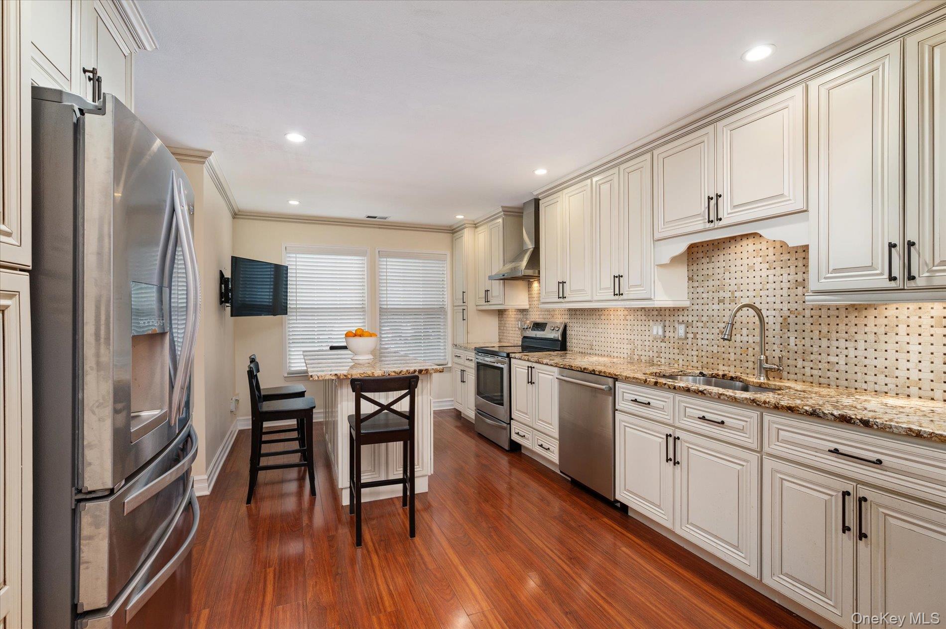 Condo Stratford Nassau County, NY 11735, MLS-978334-2