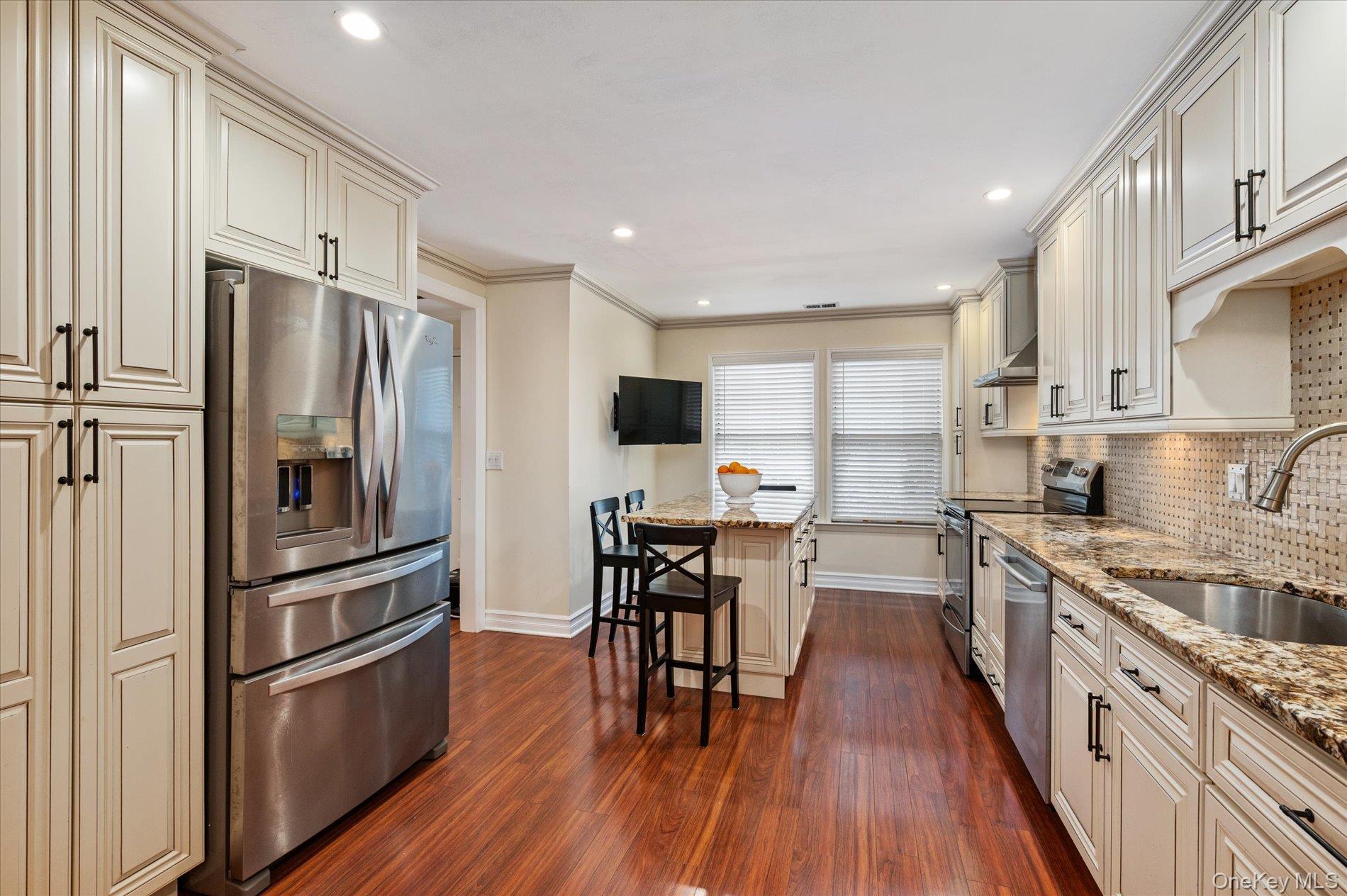 Condo Stratford Nassau County, NY 11735, MLS-978334-3