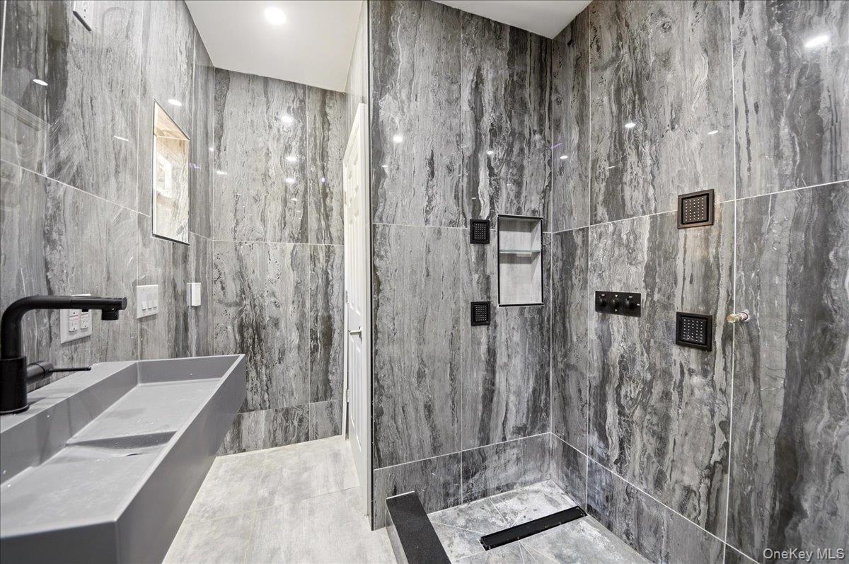 Single Family Greenvale  Westchester County, NY 10703, MLS-978353-7