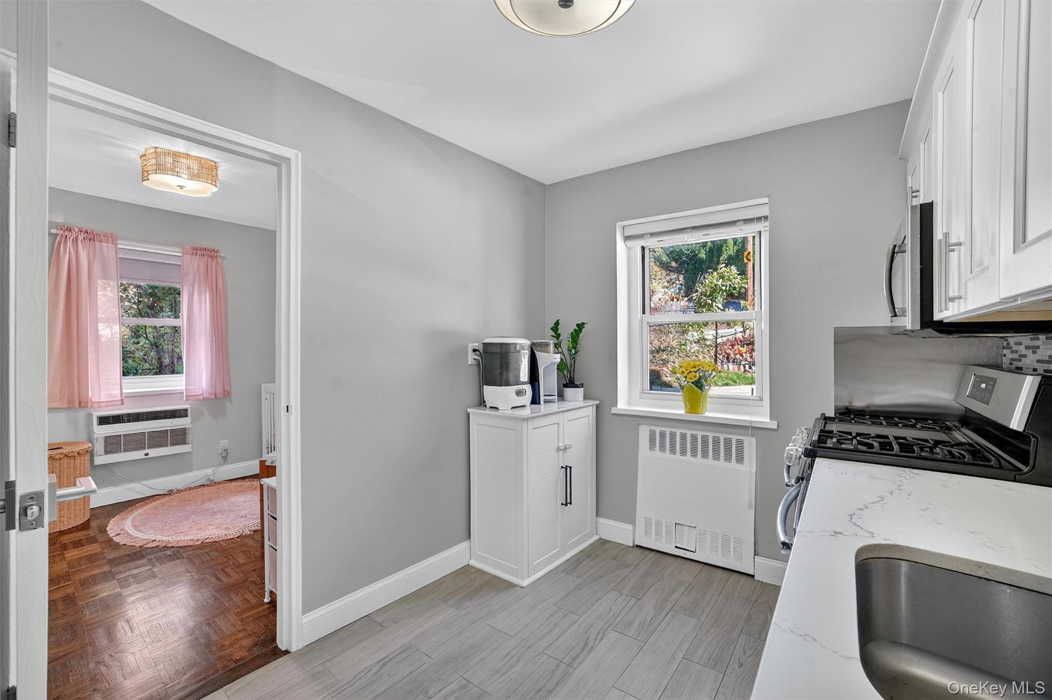 Coop Hartsdale Westchester County, NY 10530, MLS-978358-15