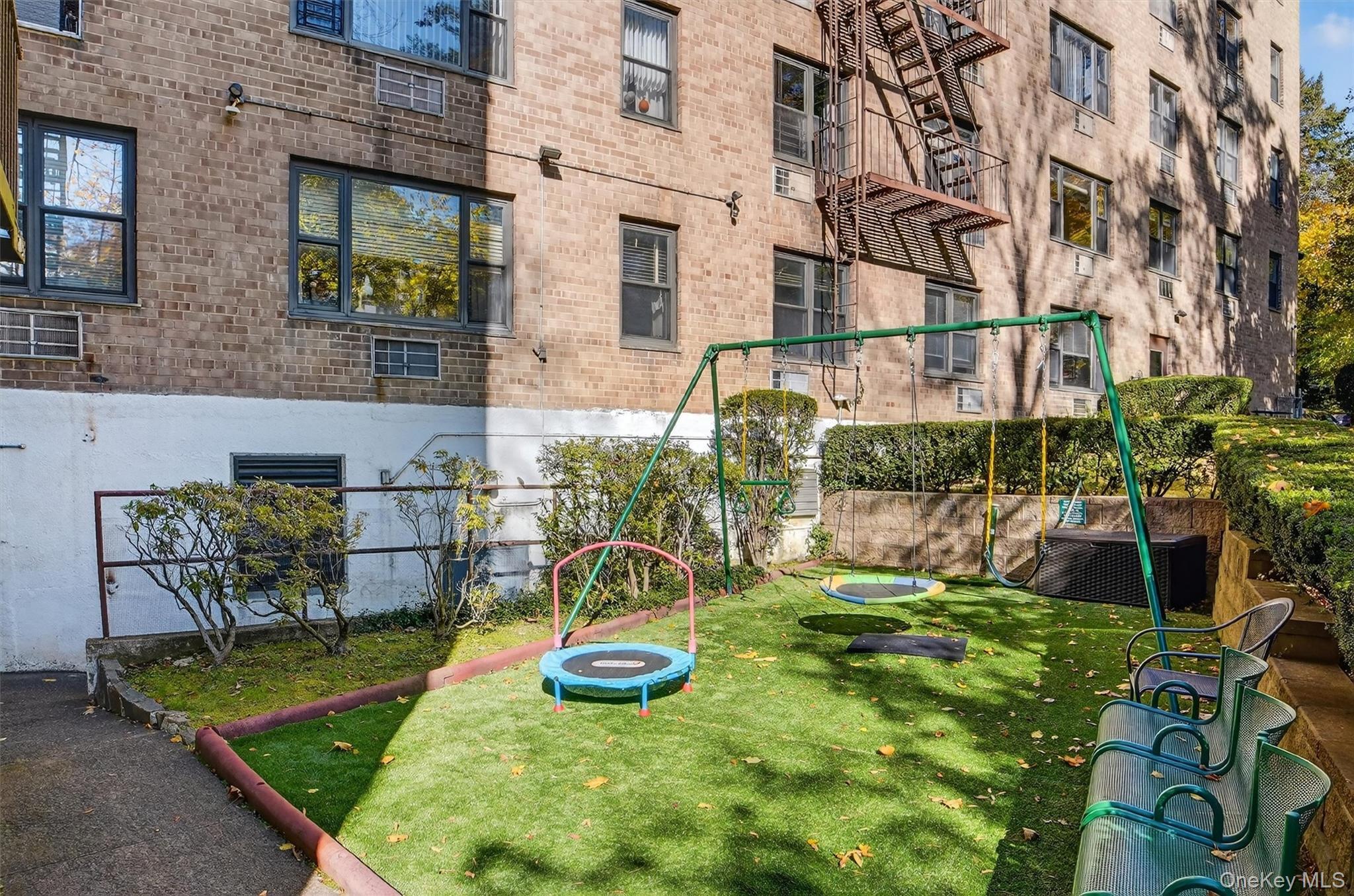 Coop Hartsdale Westchester County, NY 10530, MLS-978358-21