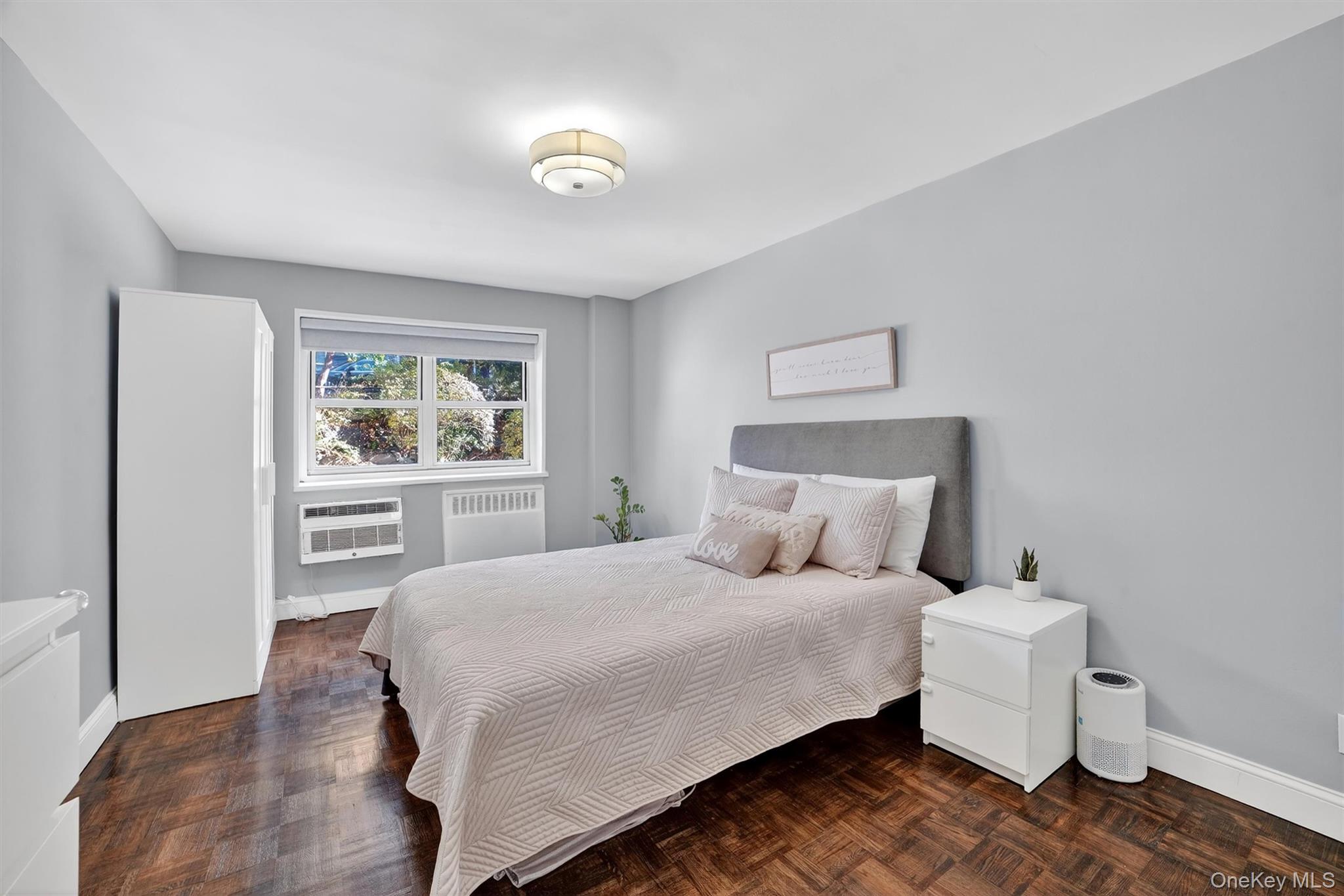 Coop Hartsdale Westchester County, NY 10530, MLS-978358-8