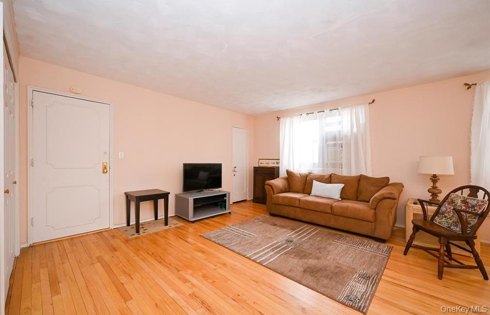 Coop 202nd  Queens, NY 11360, MLS-978361-11