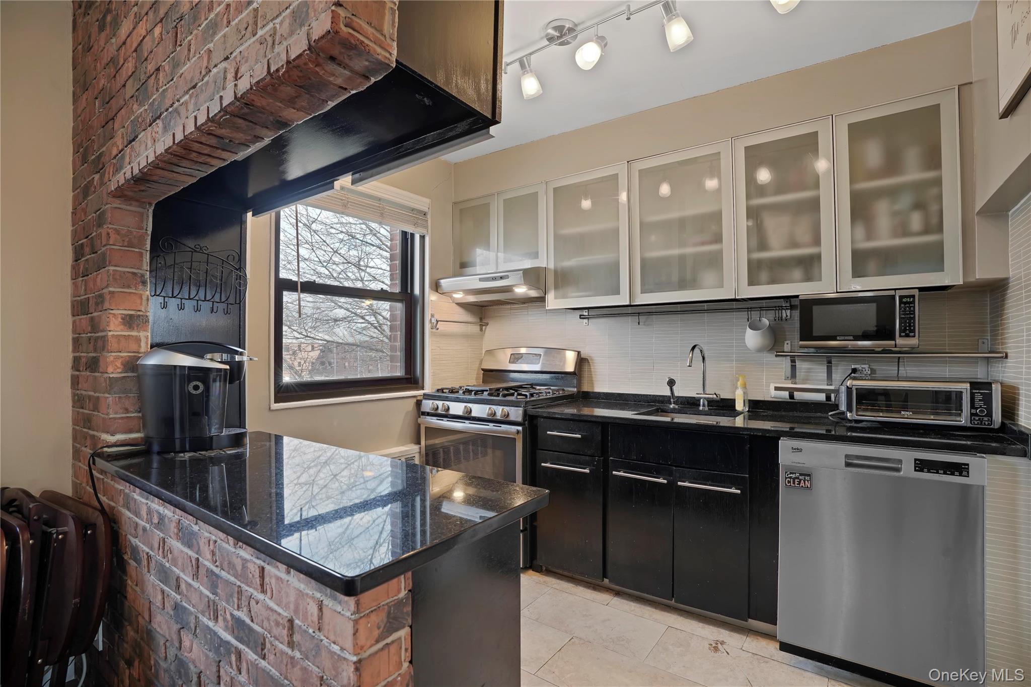 Coop 156th  Queens, NY 11414, MLS-978367-10