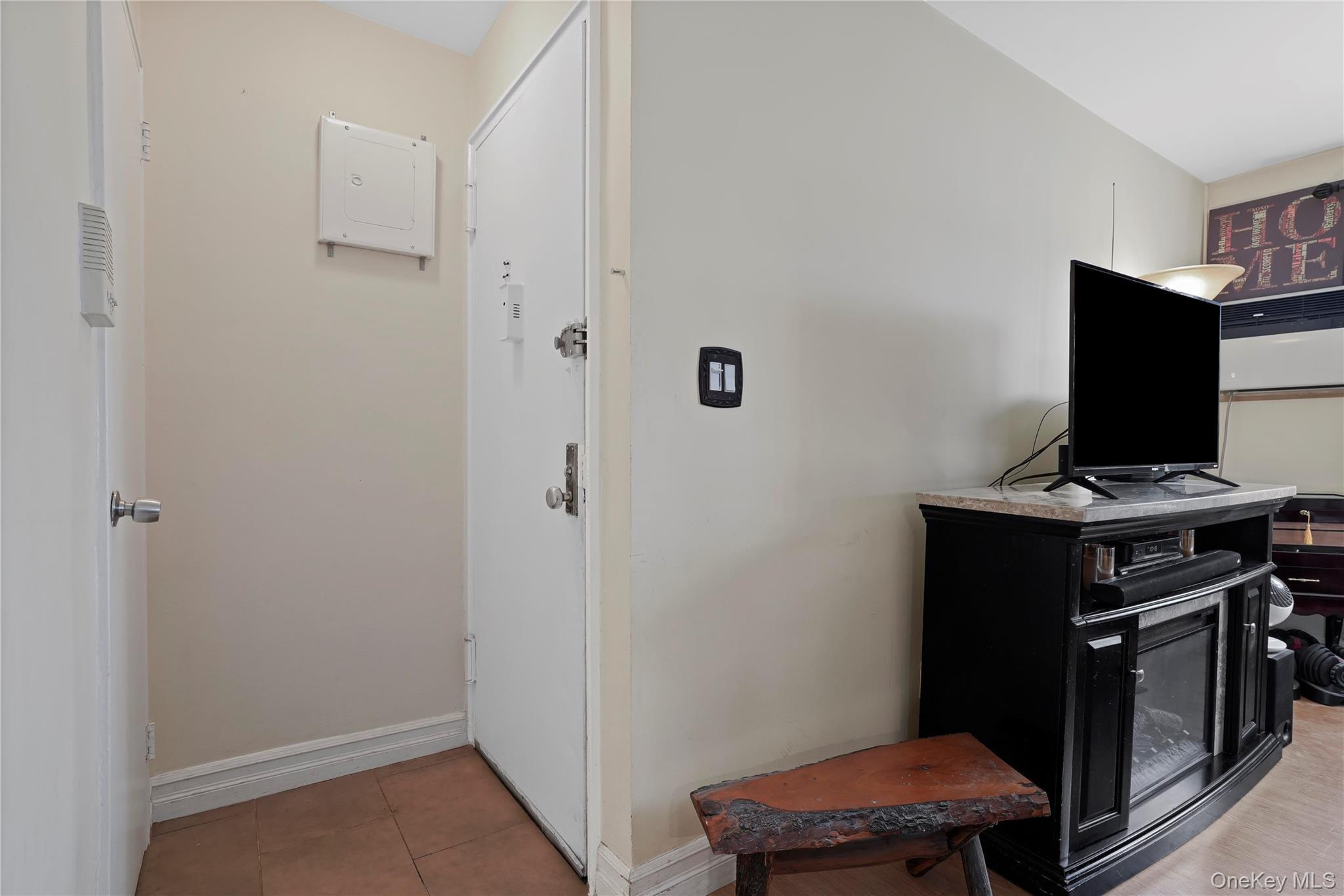 Coop 156th  Queens, NY 11414, MLS-978367-20