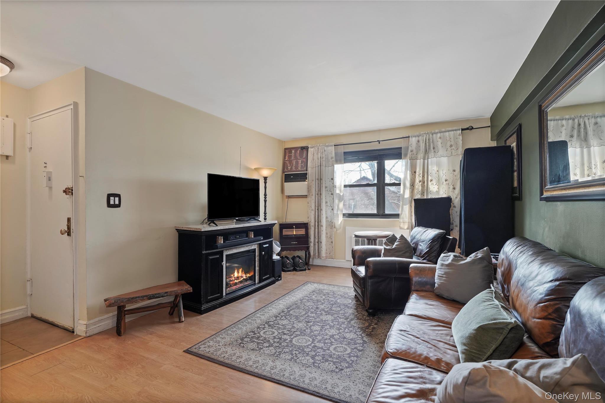 Coop 156th  Queens, NY 11414, MLS-978367-3