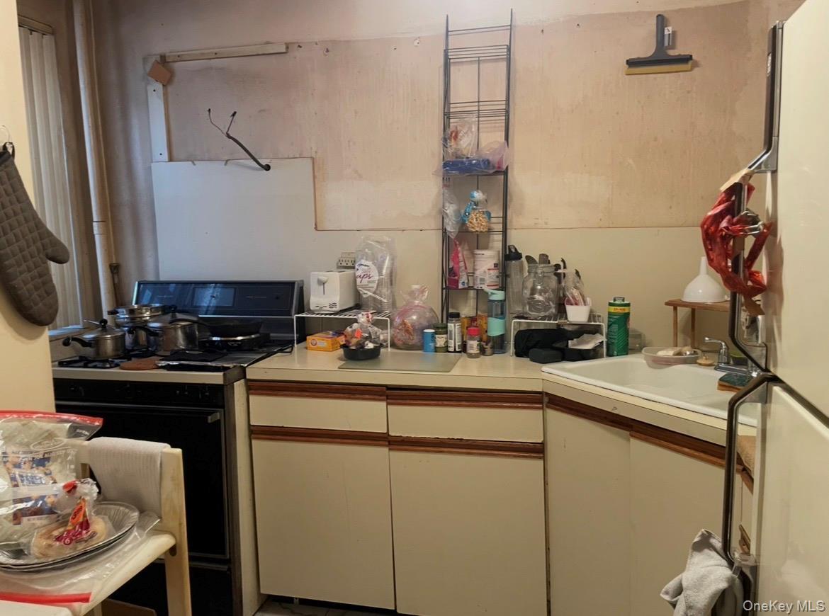 Coop Clinton  Brooklyn, NY 11238, MLS-978375-4