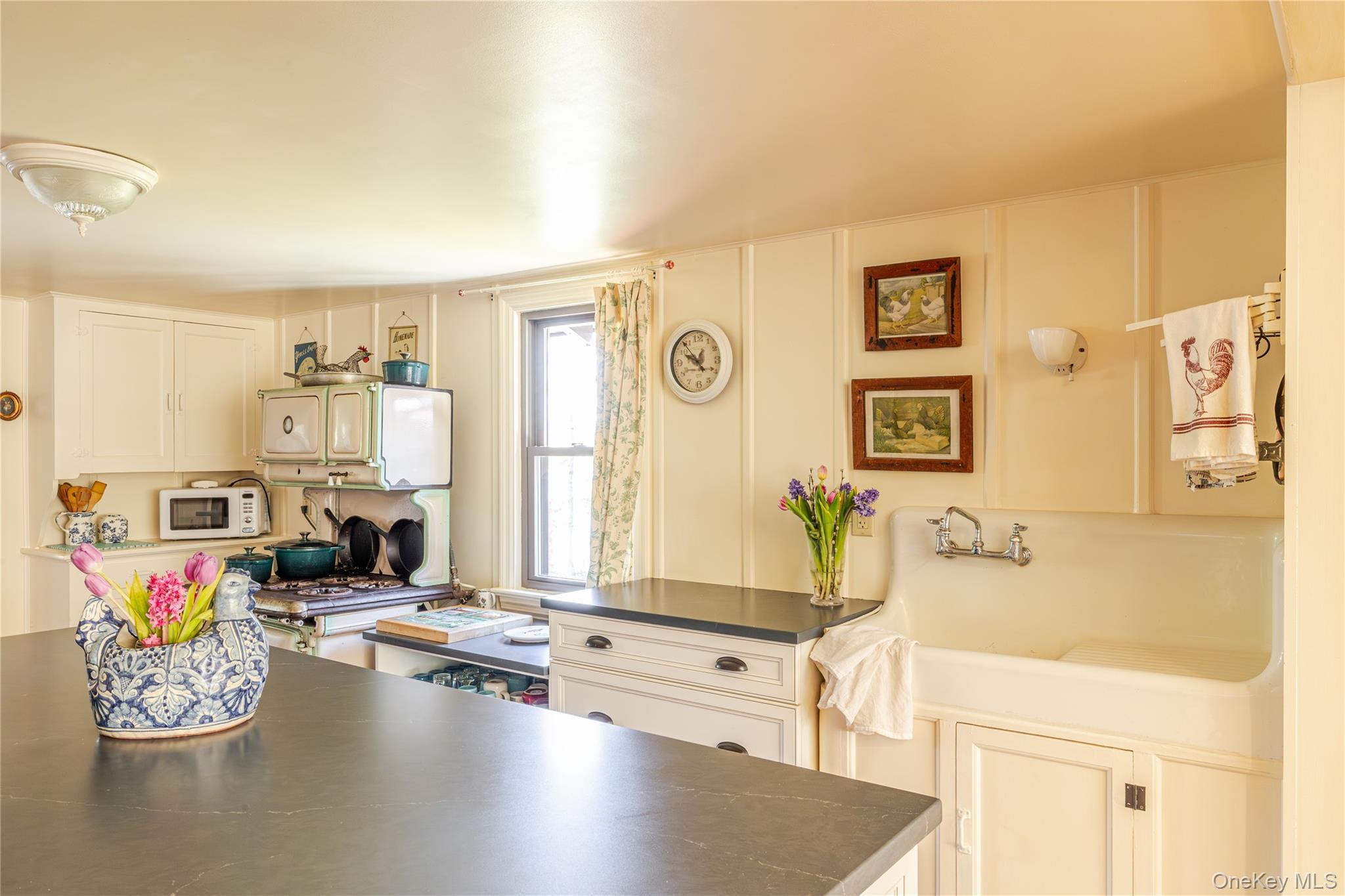 Single Family The Concourse  Columbia County, NY 12130, MLS-978383-20