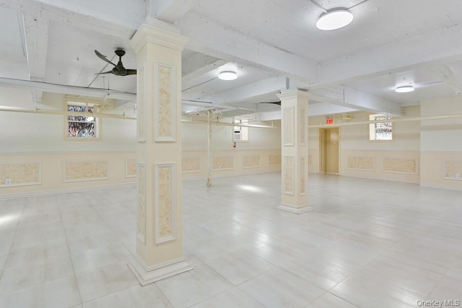 Coop 90th  Queens, NY 11101, MLS-978402-12