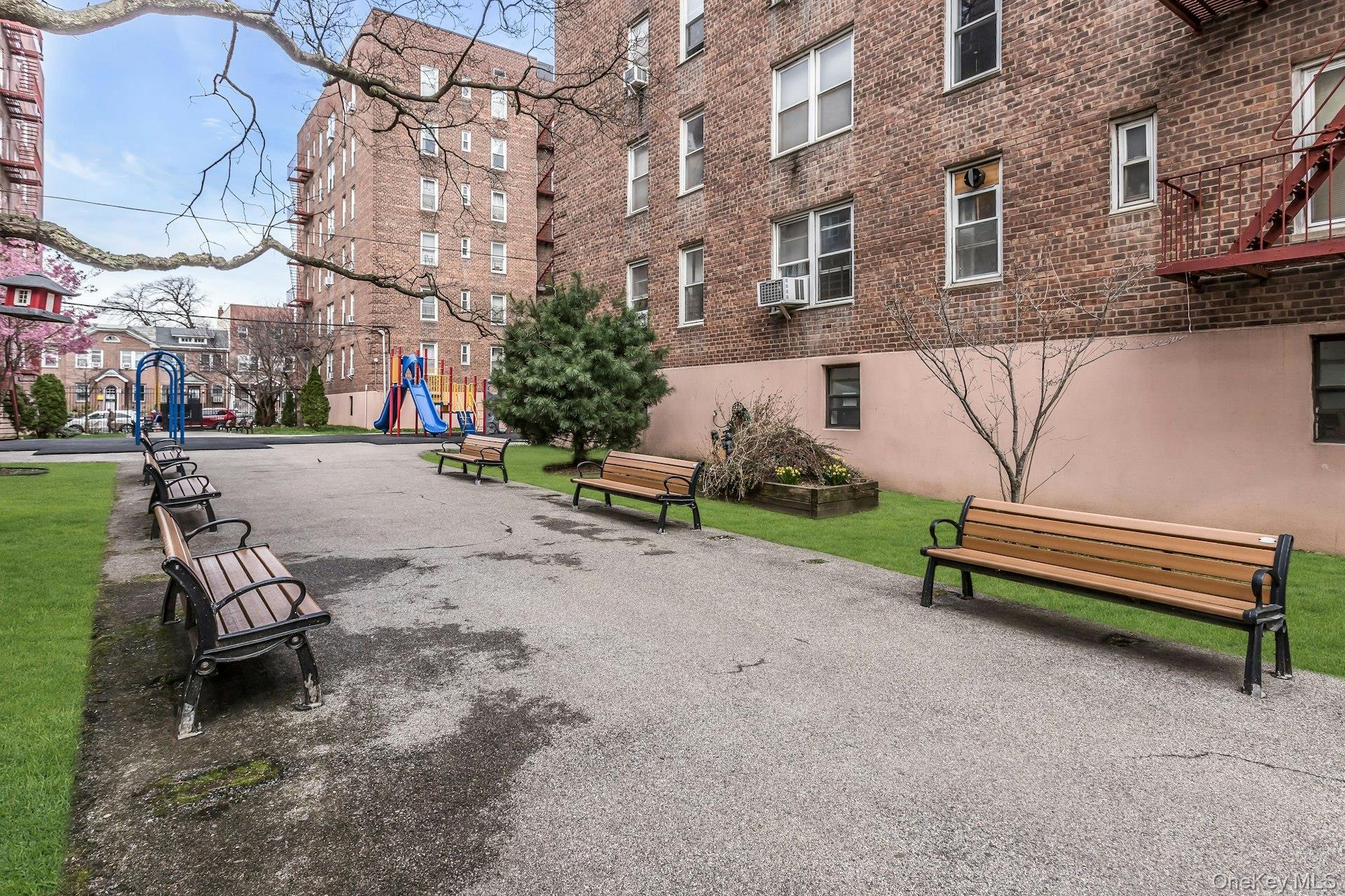 Coop 90th  Queens, NY 11101, MLS-978402-25