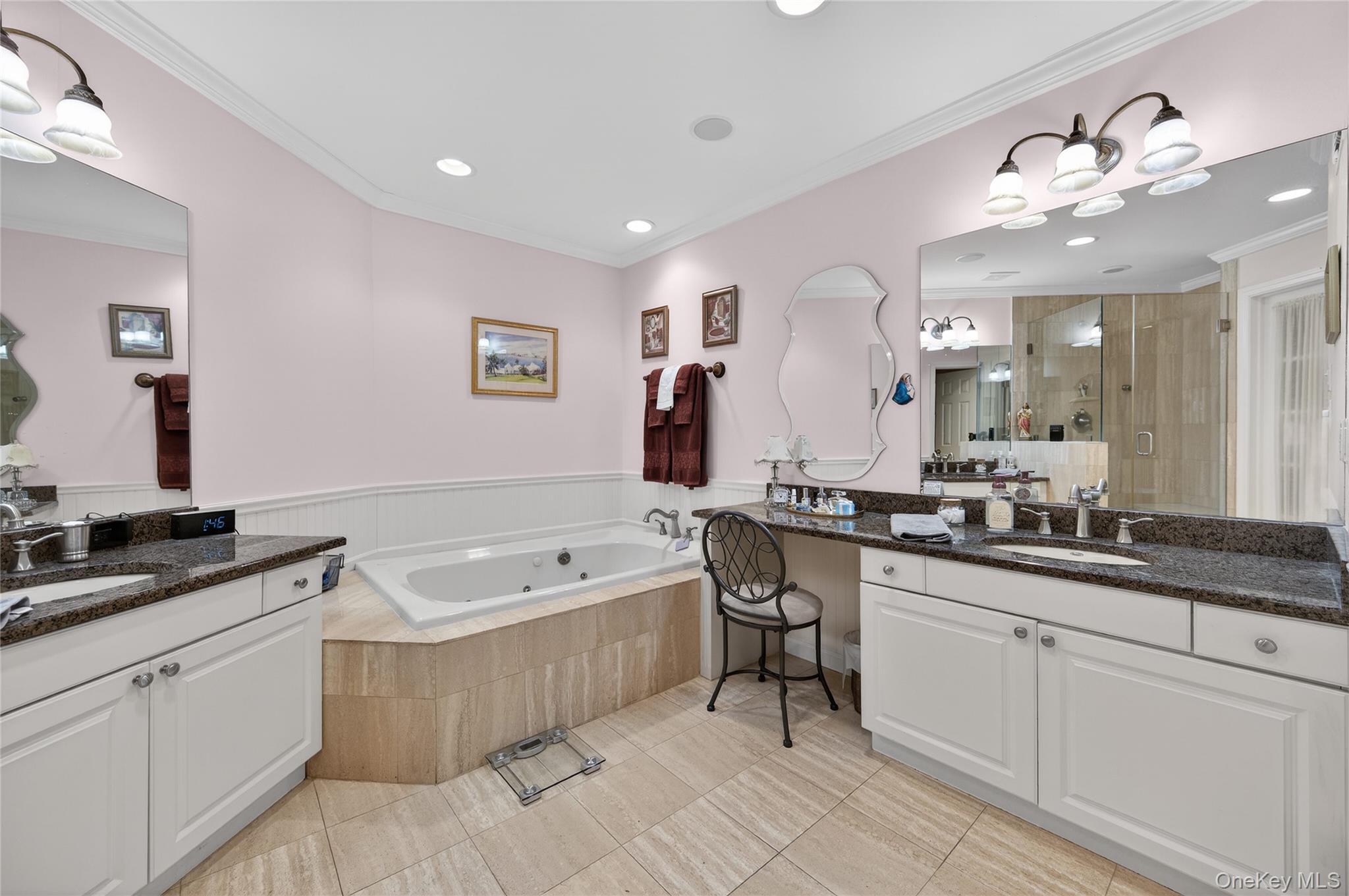 Condo Crescent  Suffolk County, NY 11721, MLS-978433-17