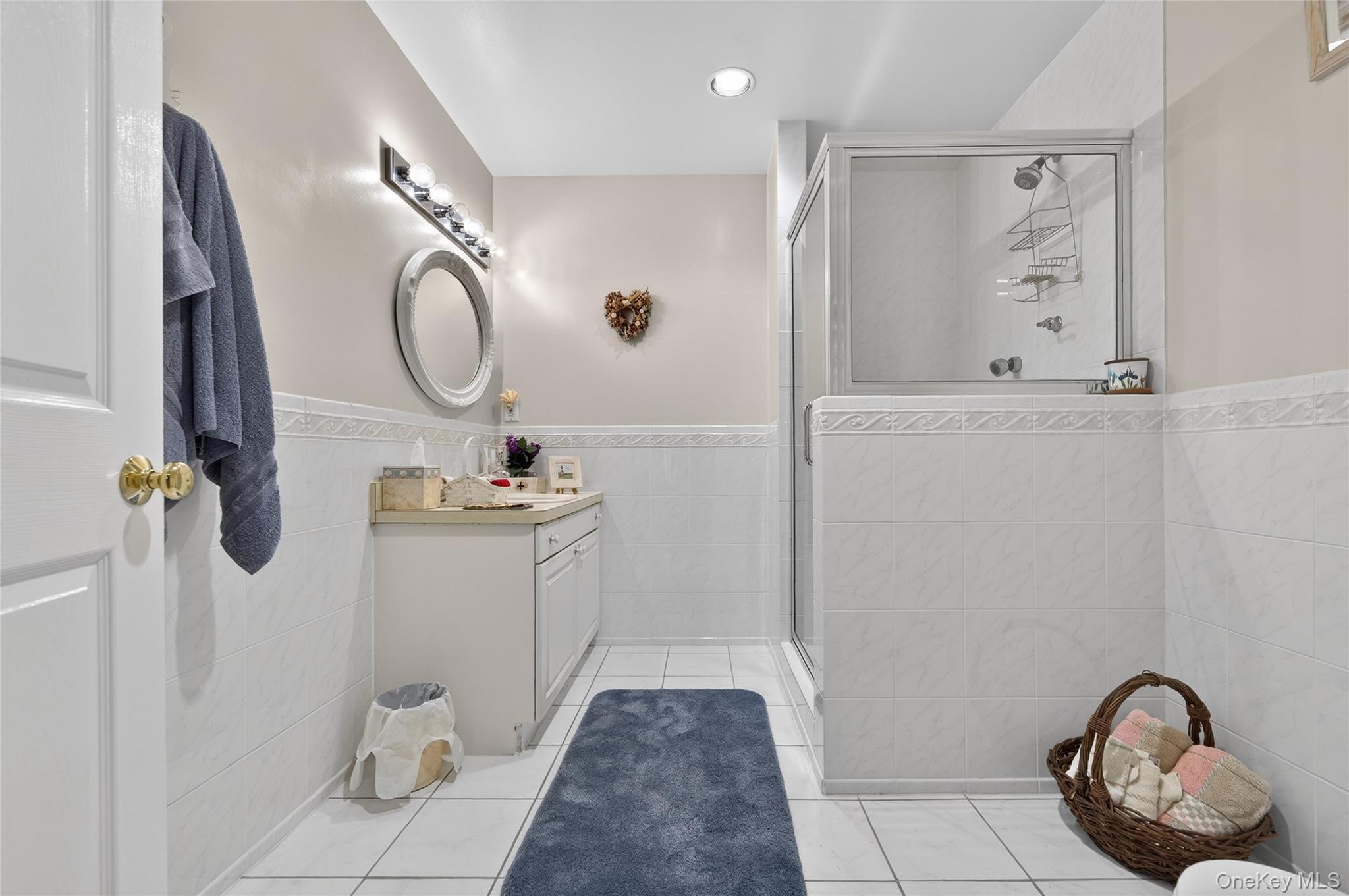 Condo Crescent  Suffolk County, NY 11721, MLS-978433-30