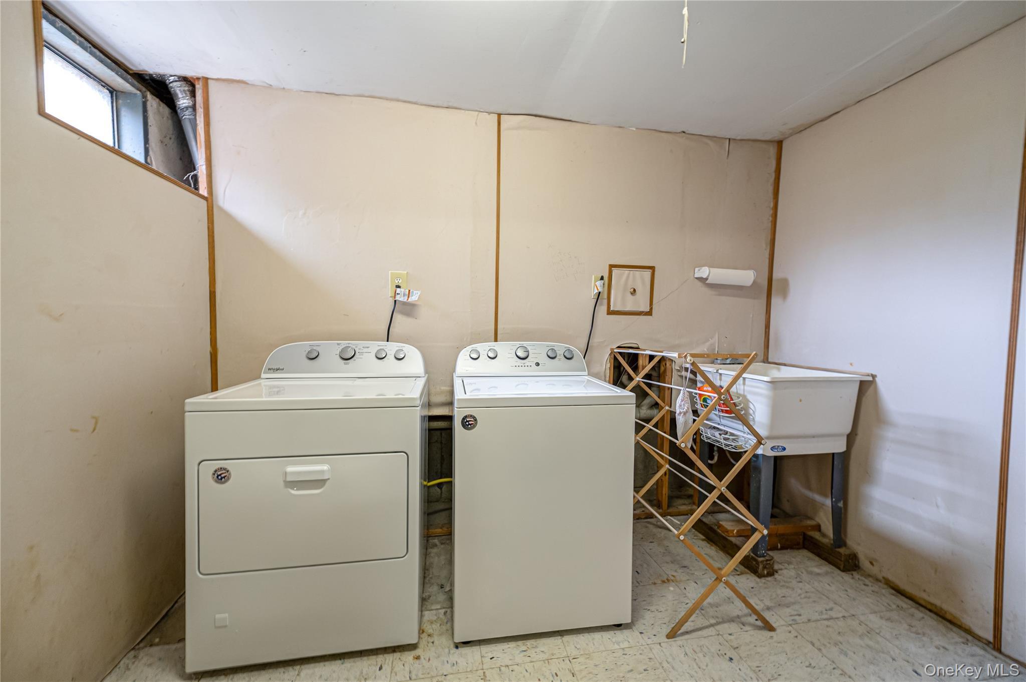 Single Family Broadlawn  Suffolk County, NY 11722, MLS-978435-15