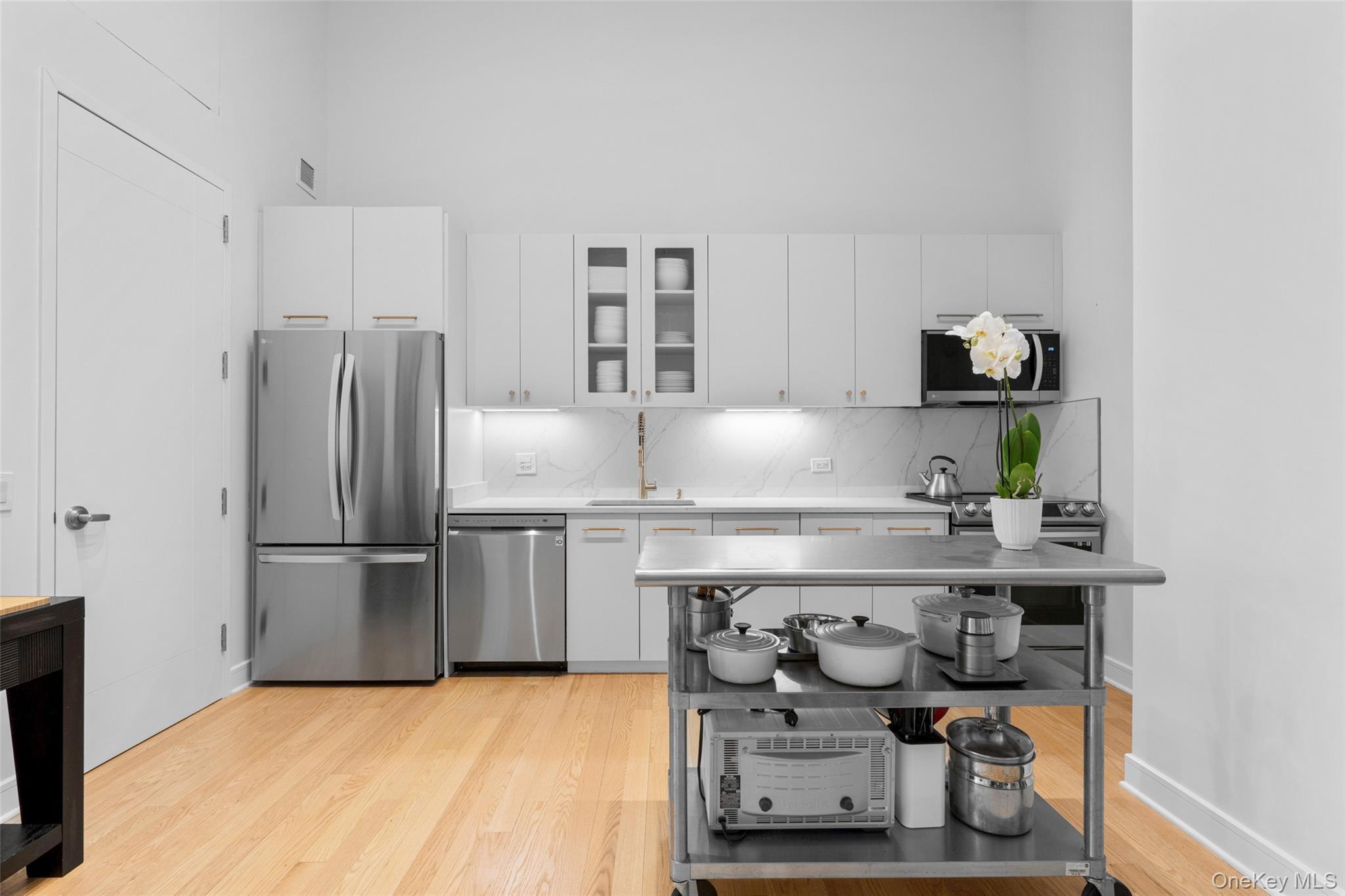 Condo Leroy Westchester County, NY 10805, MLS-978439-12