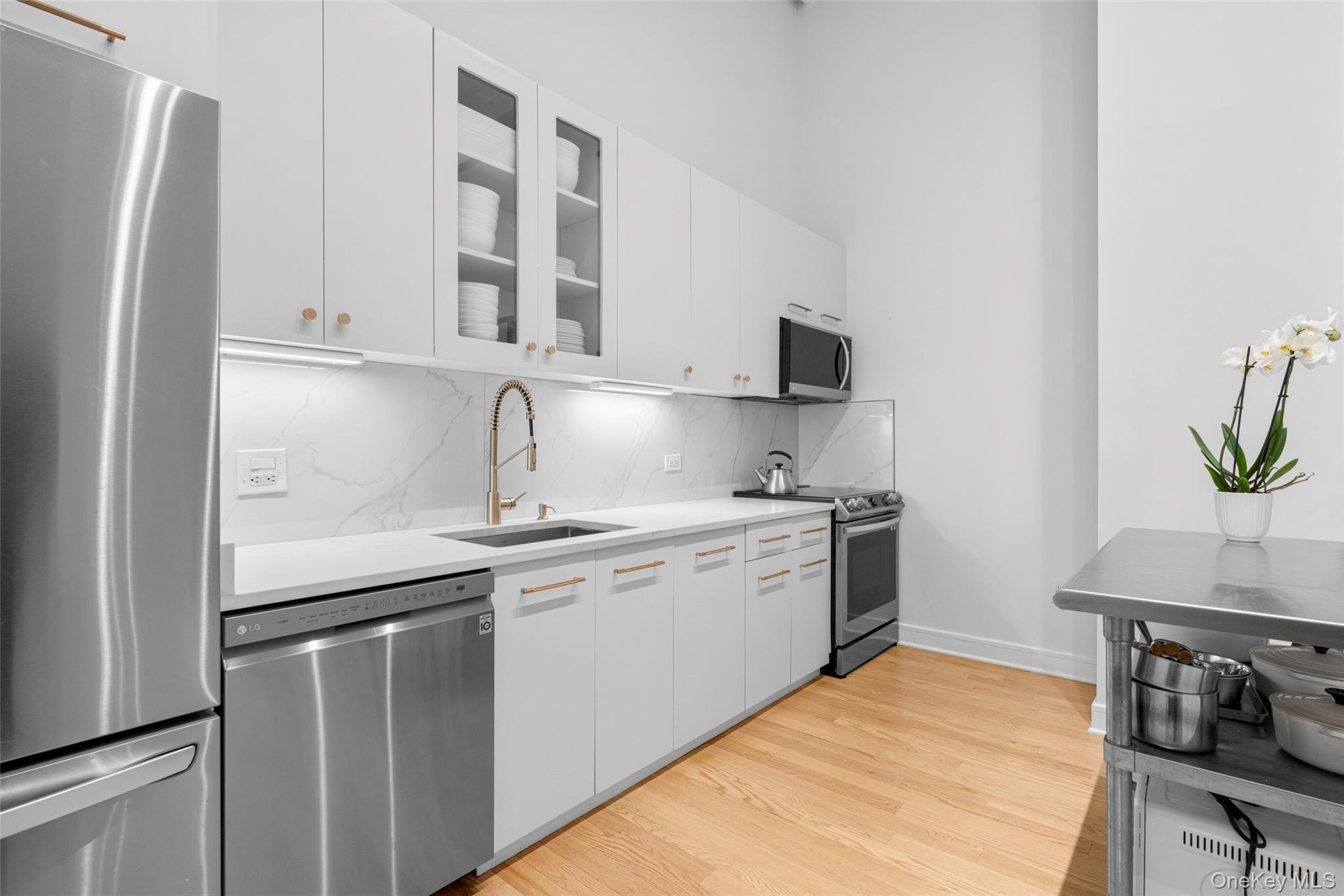 Condo Leroy Westchester County, NY 10805, MLS-978439-6