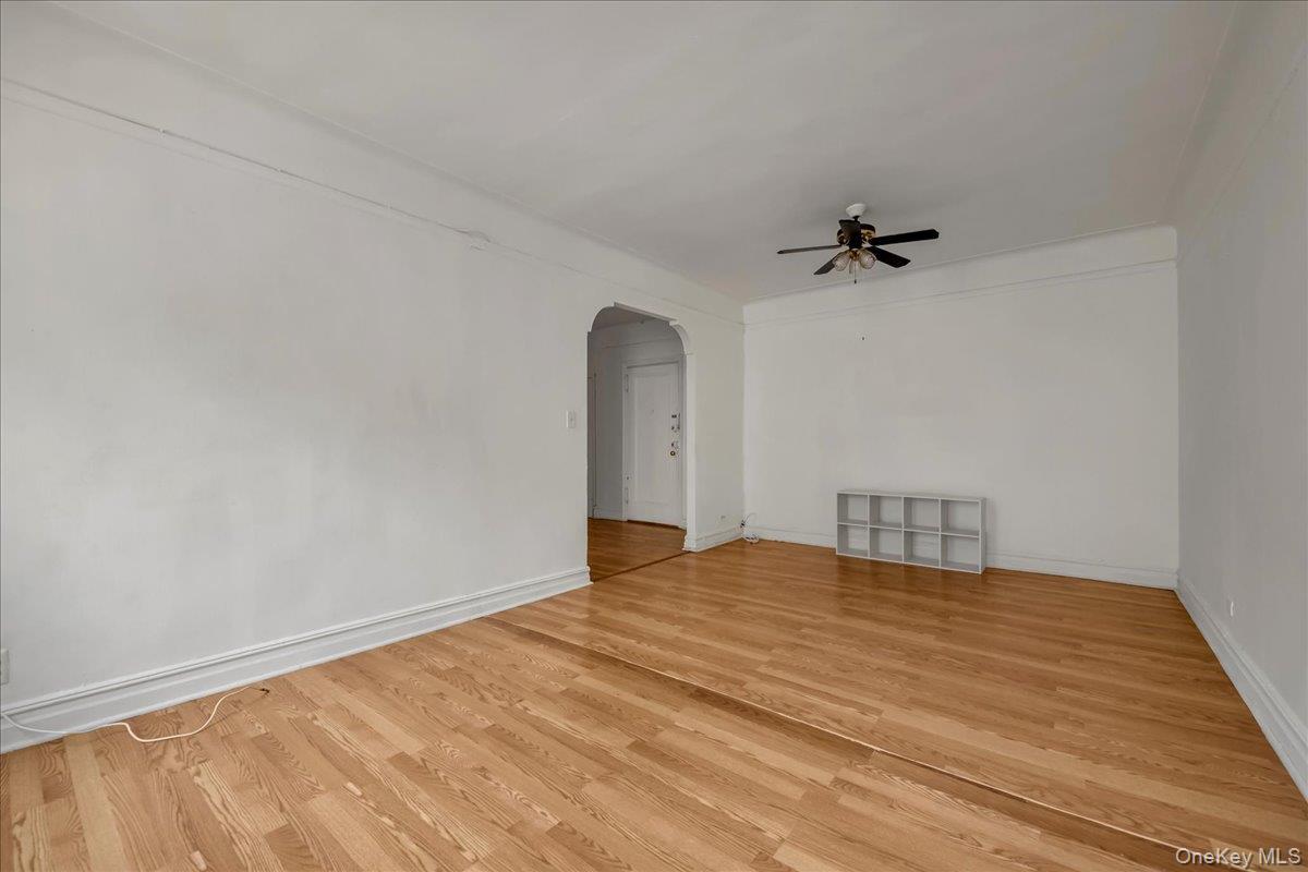 Apartment 81st Queens, NY 11372, MLS-978446-3