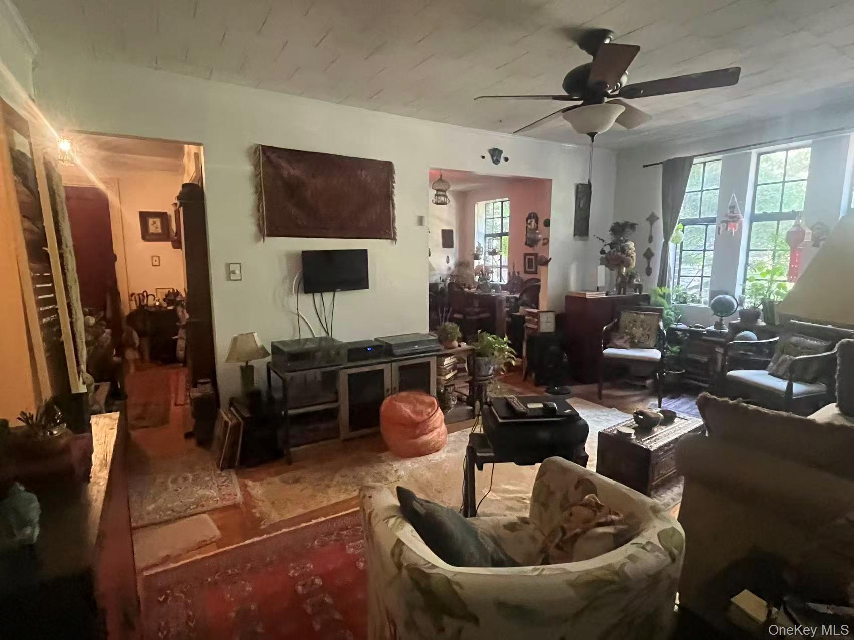 Coop Pinehurst Avenue Manhattan, NY 10033, MLS-978454-16