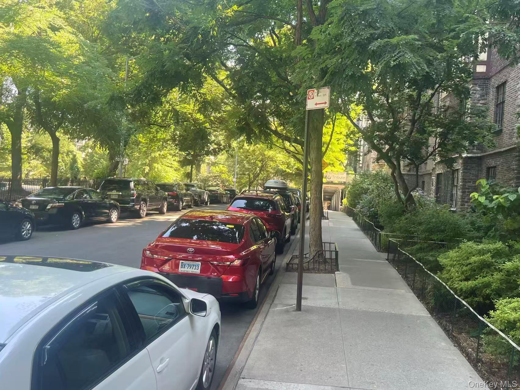 Coop Pinehurst Avenue Manhattan, NY 10033, MLS-978454-22