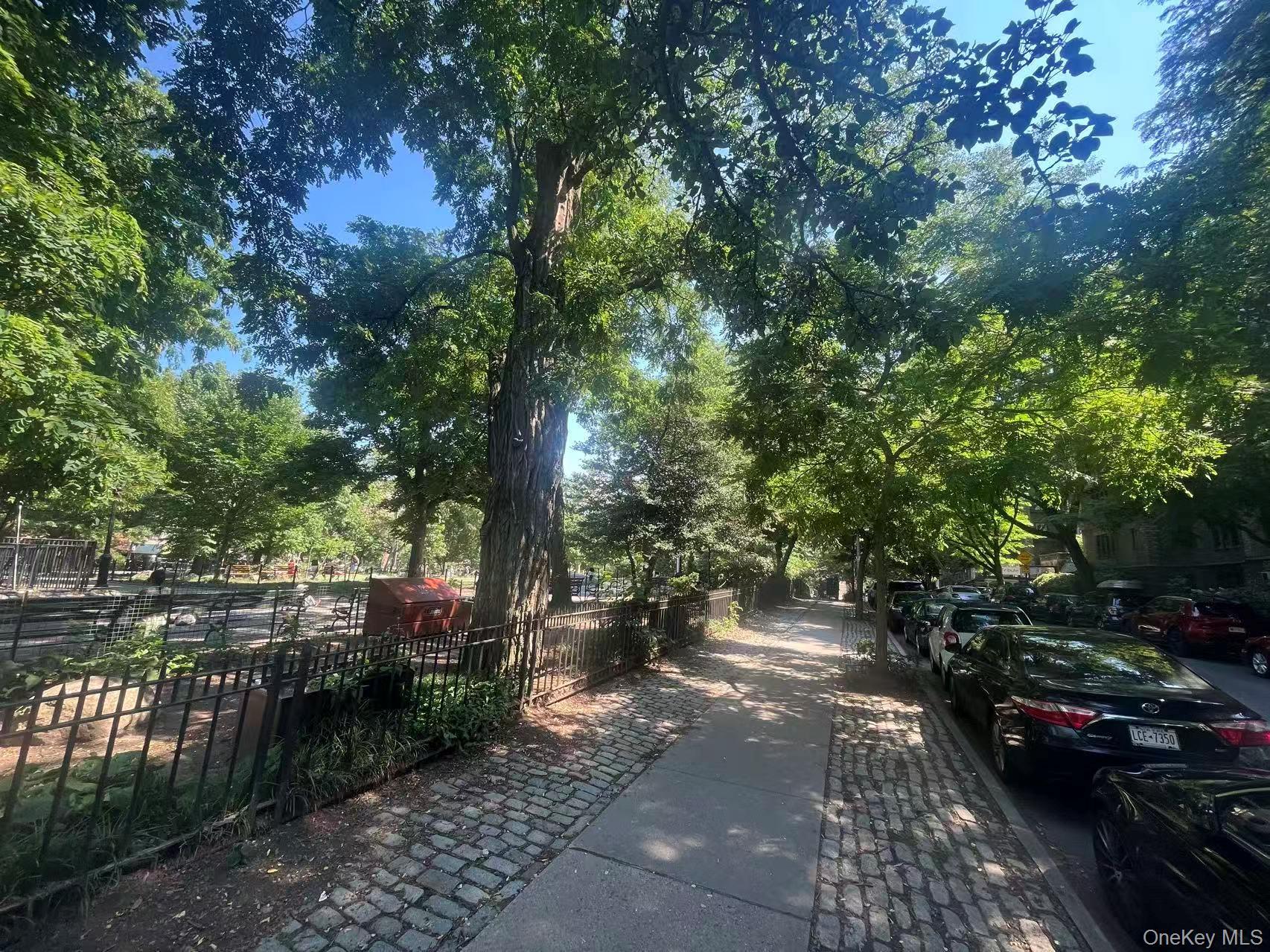 Coop Pinehurst Avenue  Manhattan, NY 10033, MLS-978454-23
