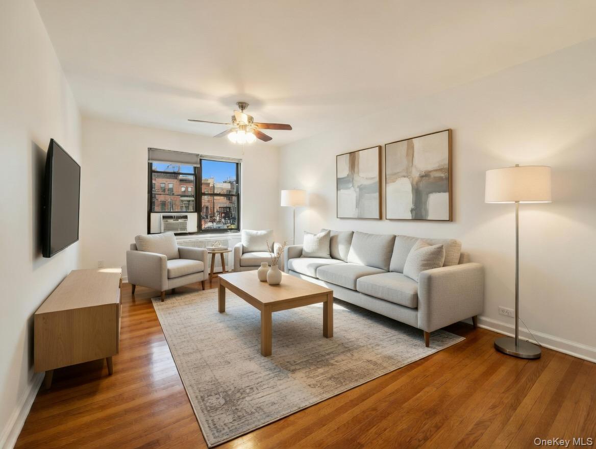 Condo 76th  Queens, NY 11370, MLS-978465-2