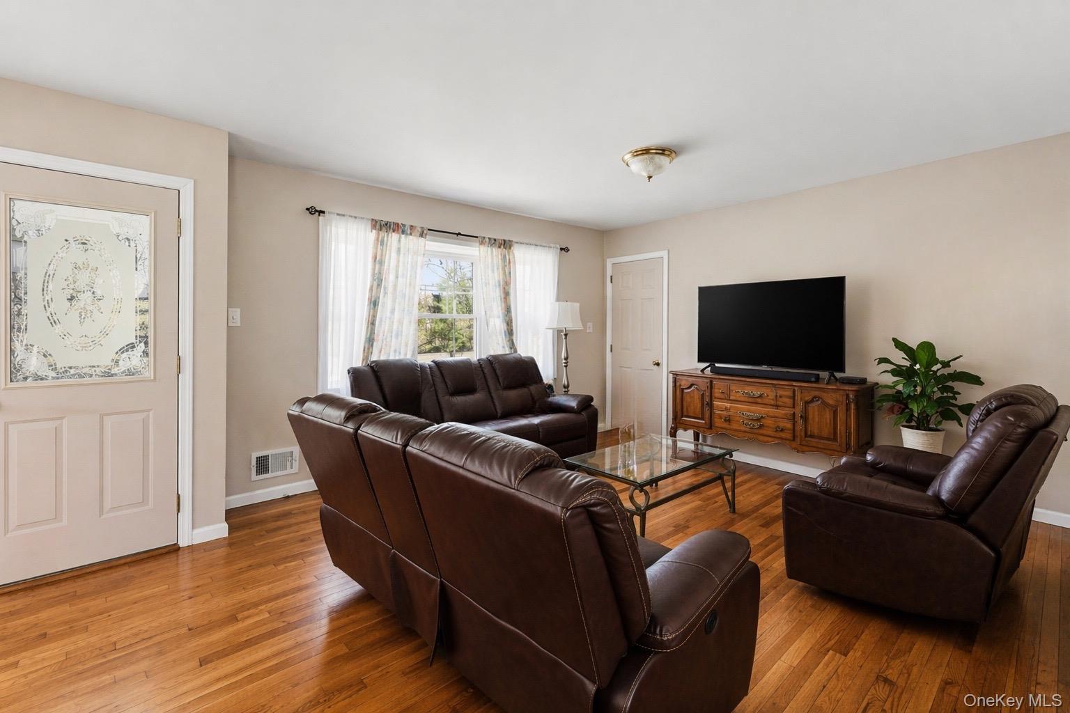 Single Family Howells  Suffolk County, NY 11738, MLS-978494-25
