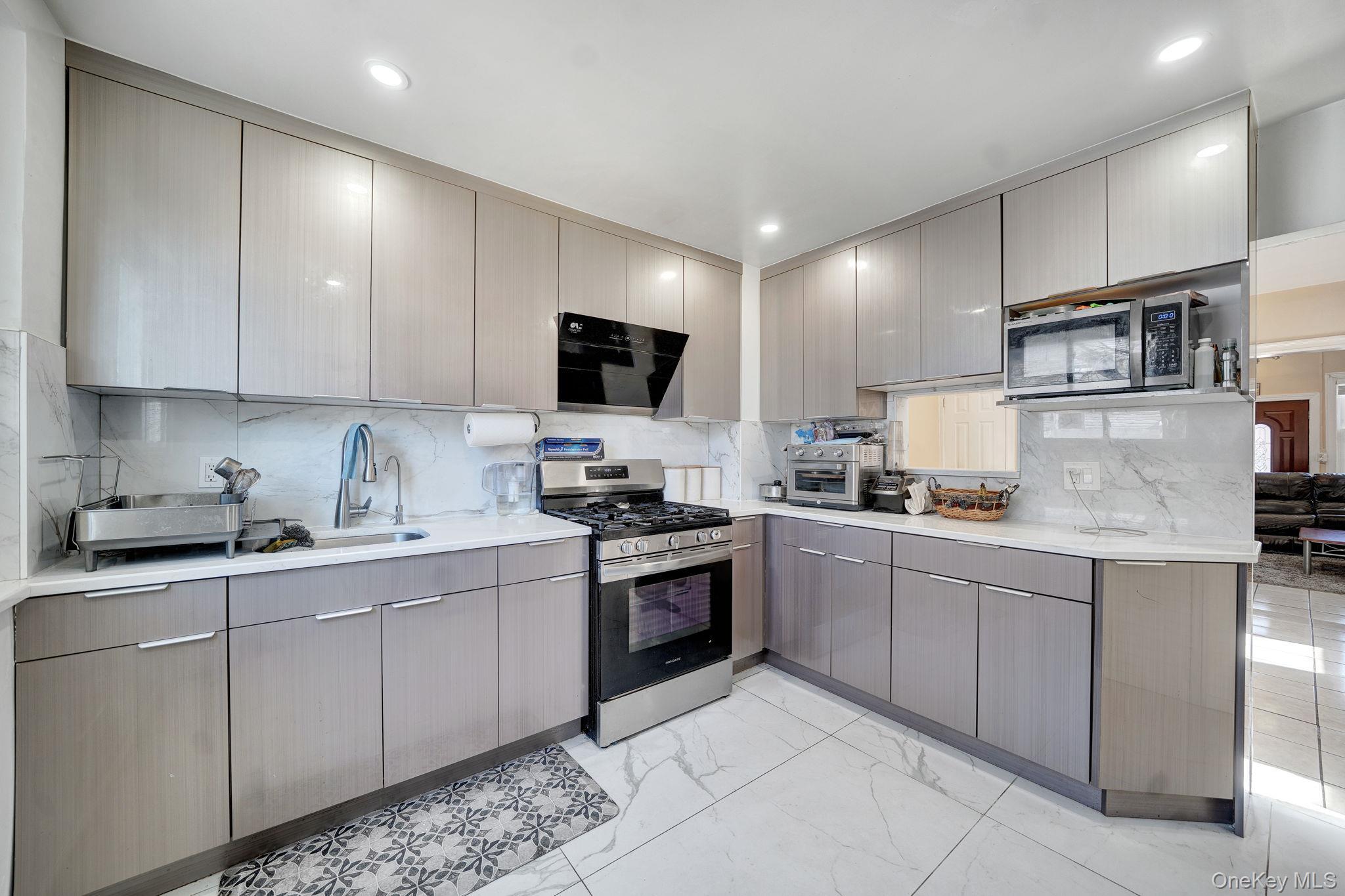 Single Family 218th  Queens, NY 11428, MLS-978495-12