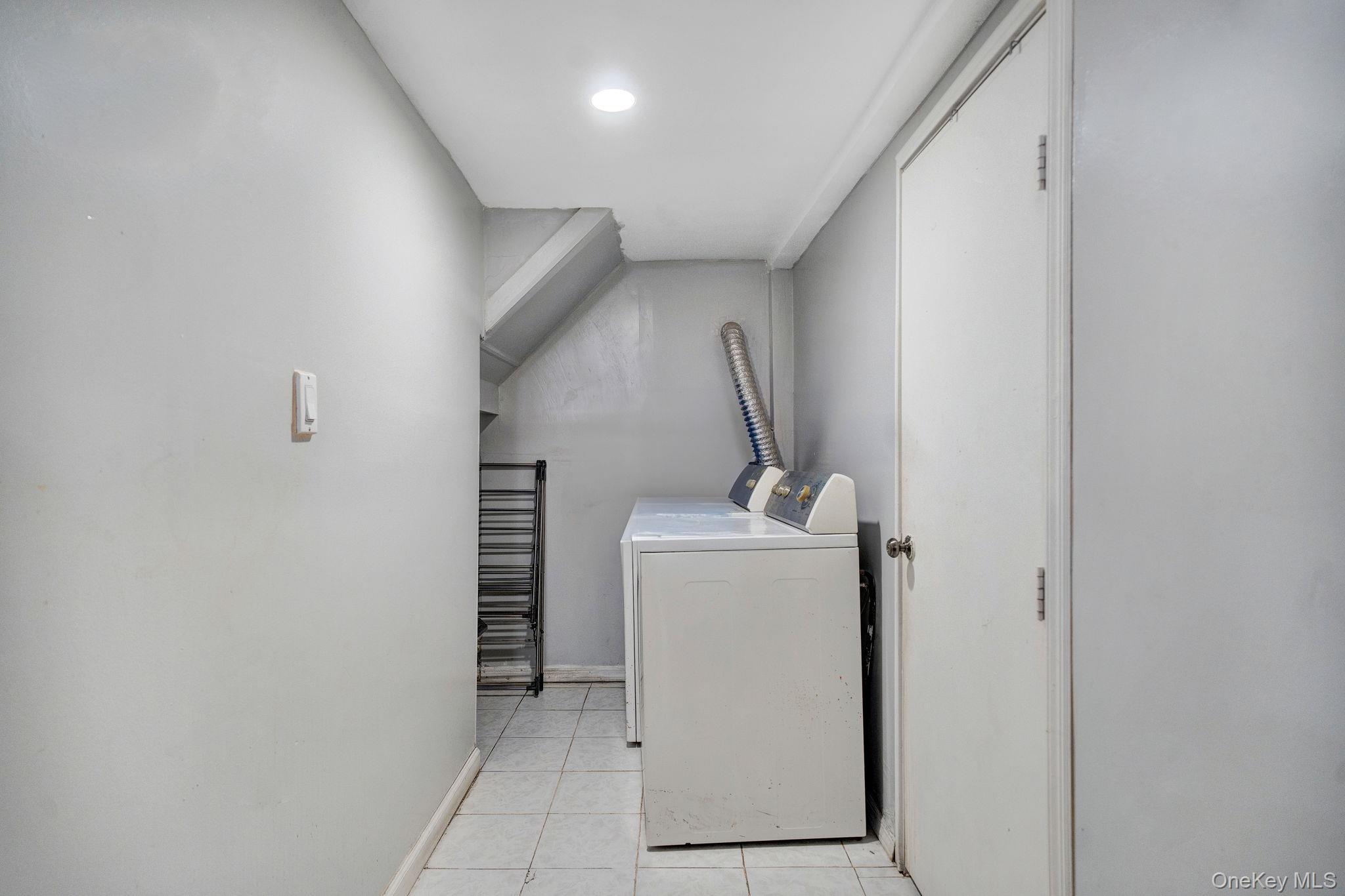 Single Family 218th  Queens, NY 11428, MLS-978495-27