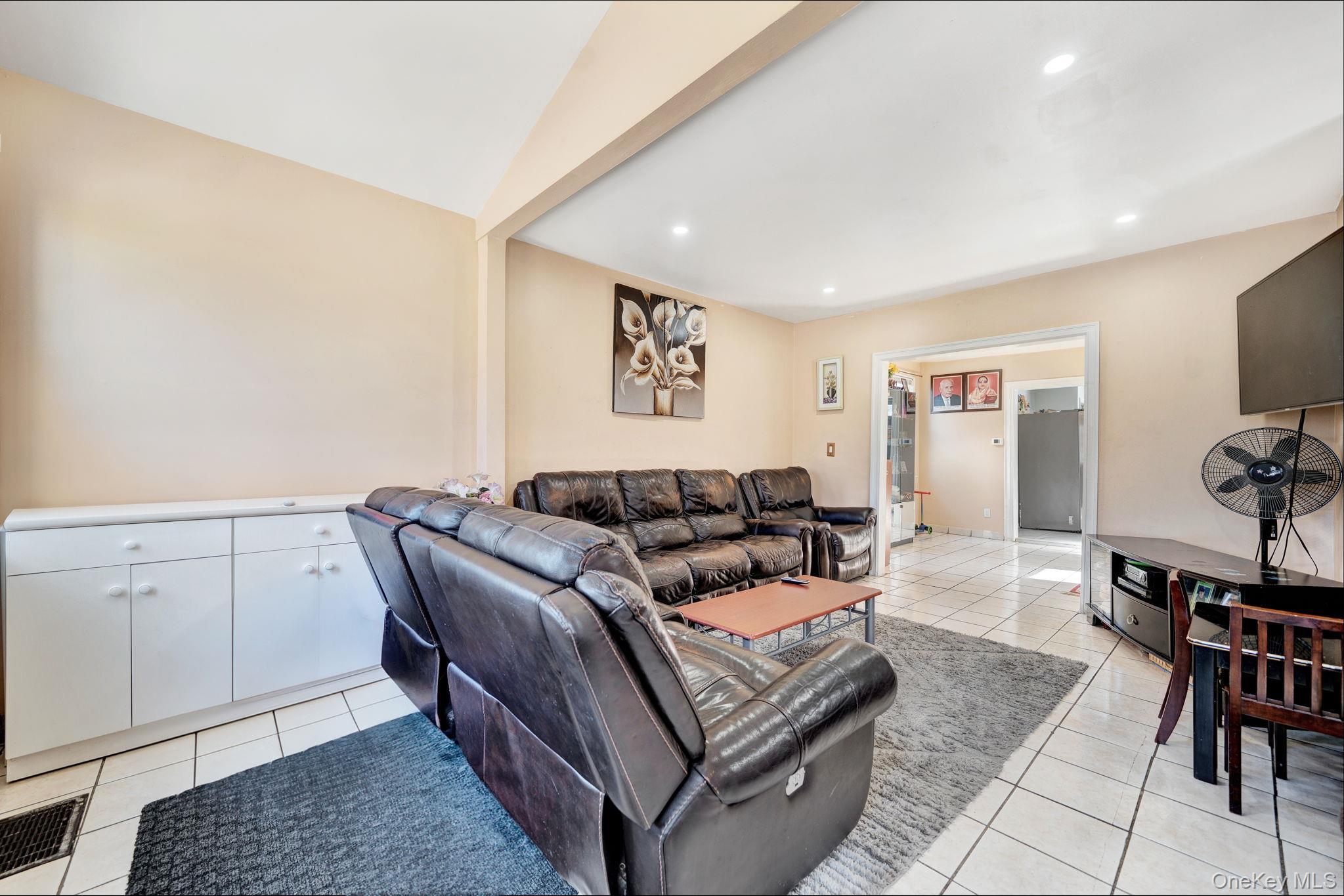 Single Family 218th  Queens, NY 11428, MLS-978495-3