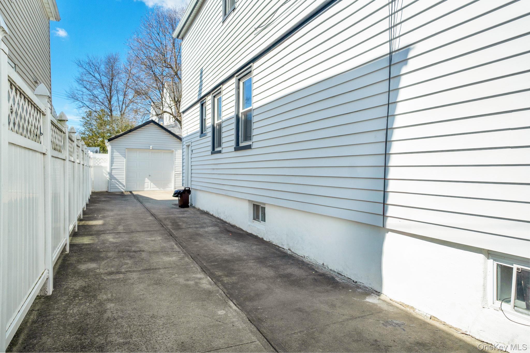 Single Family 218th  Queens, NY 11428, MLS-978495-31