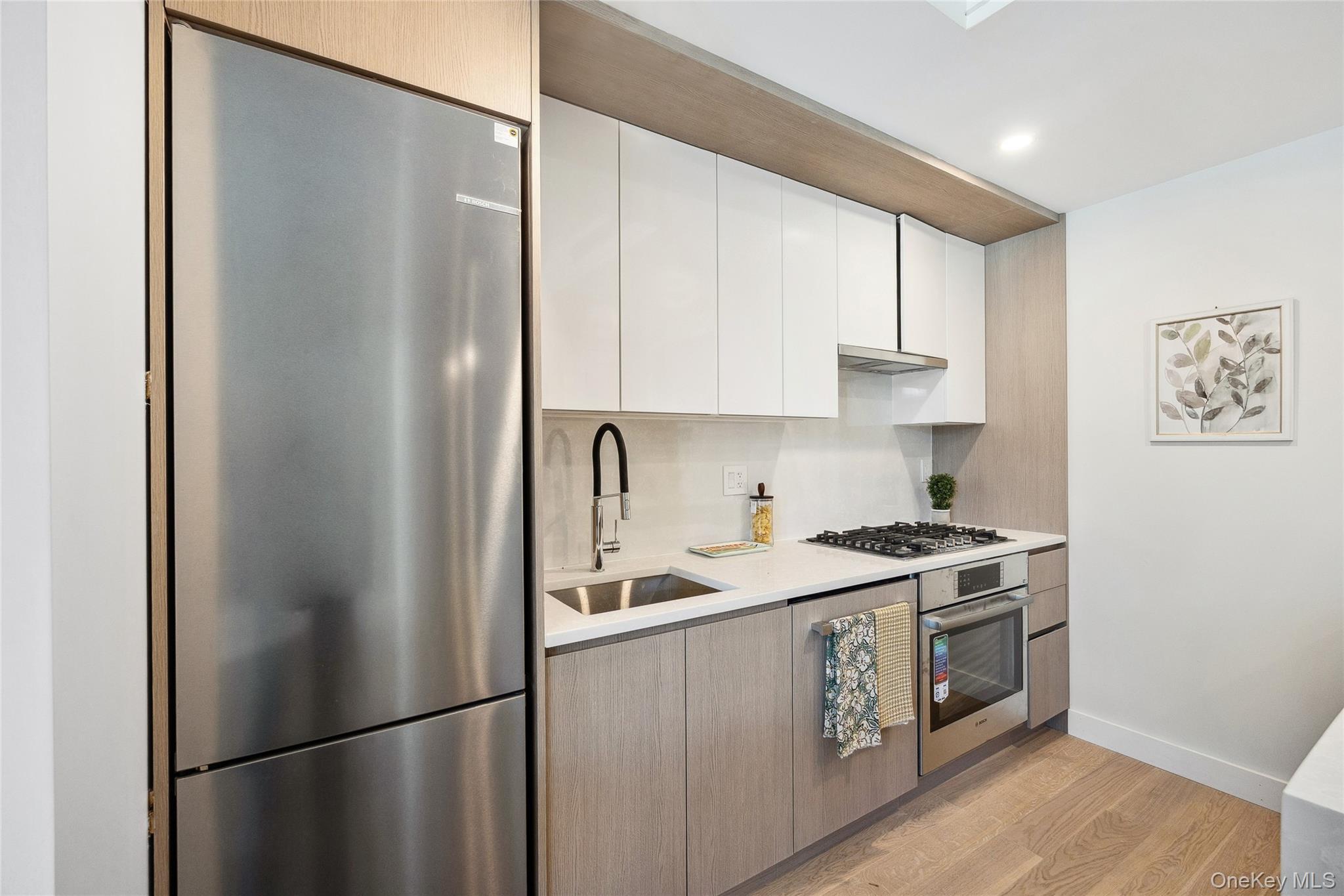 Condo Parsons  Queens, NY 11354, MLS-978510-29