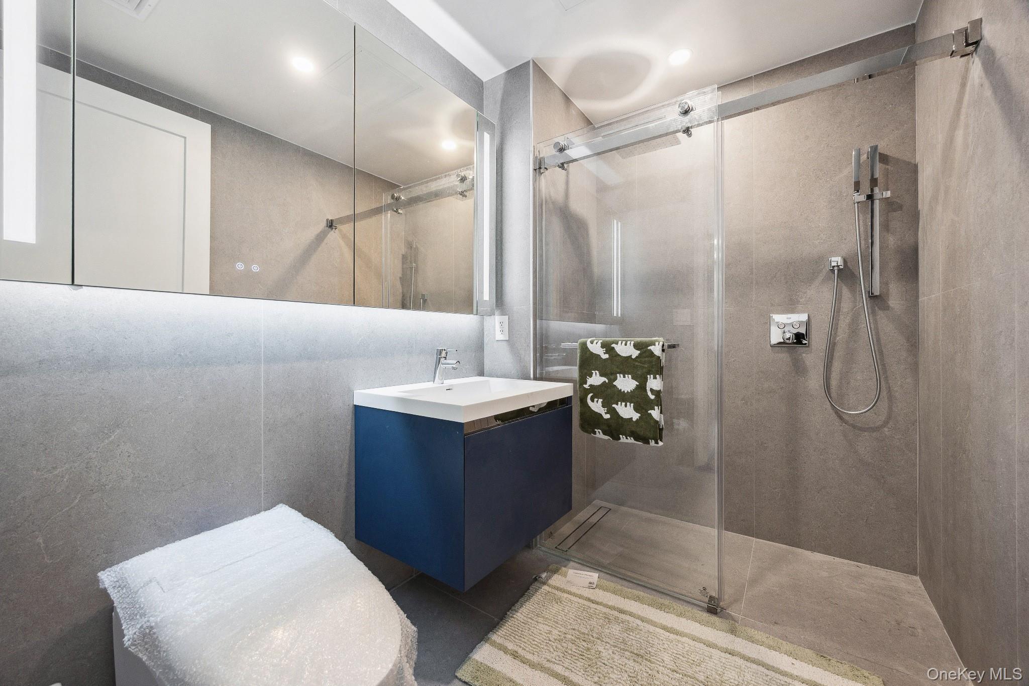 Condo Parsons  Queens, NY 11354, MLS-978510-32