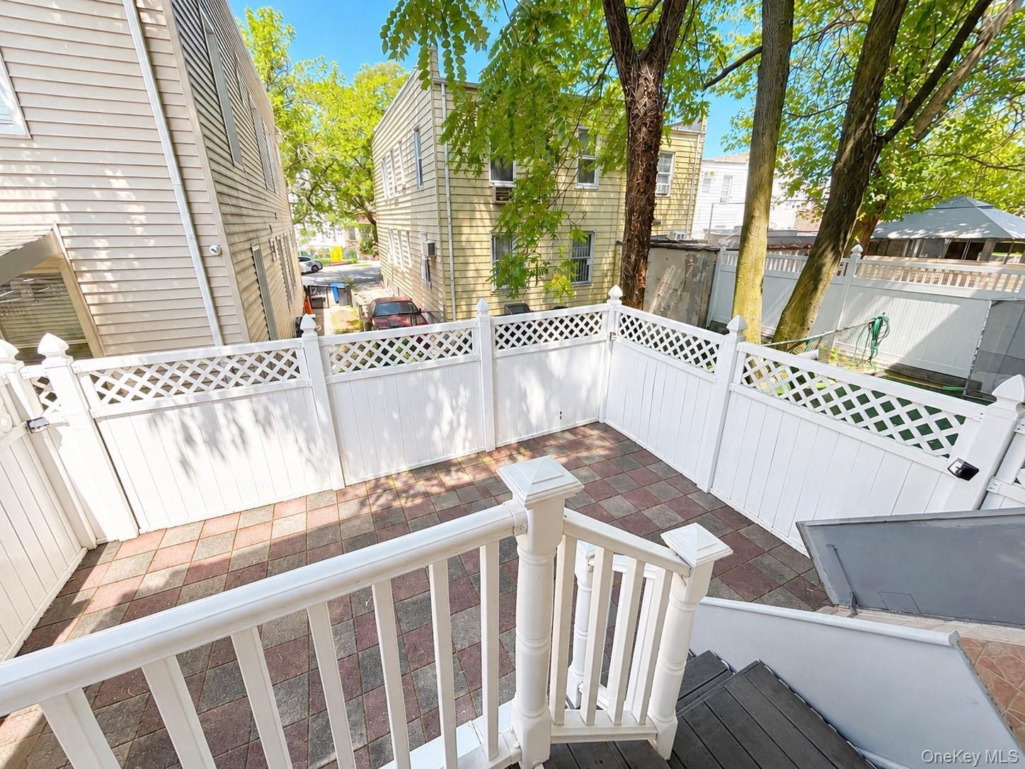 Single Family 80th Avenue Queens, NY 11385, MLS-978529-4