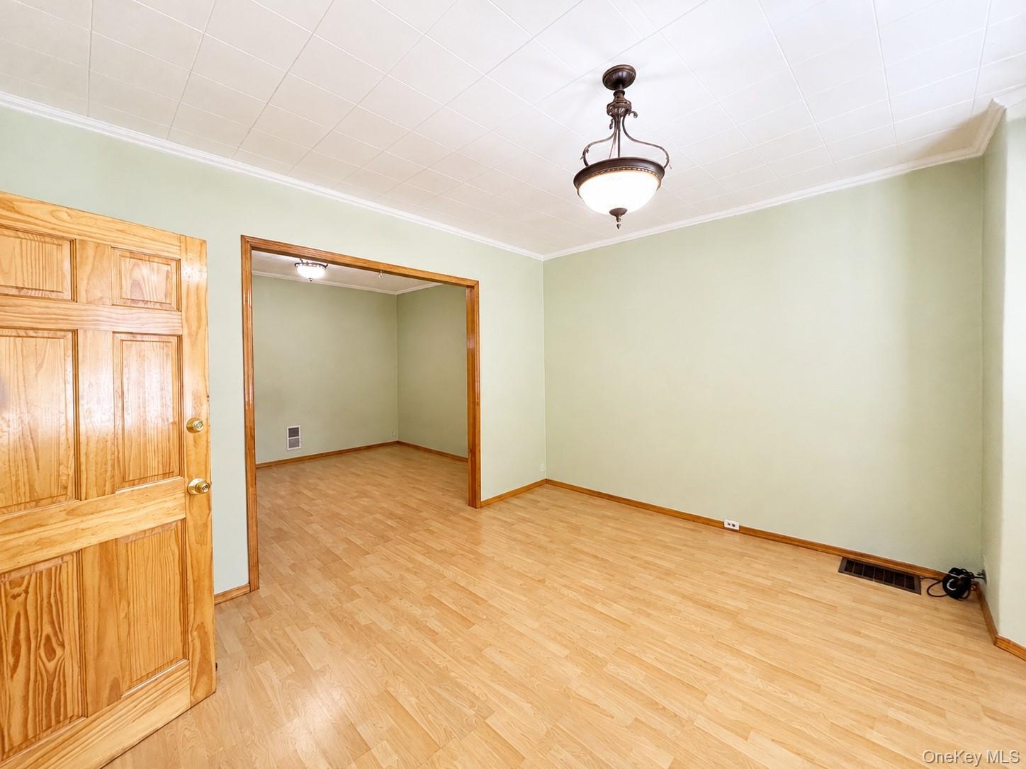 Single Family 80th Avenue Queens, NY 11385, MLS-978529-5