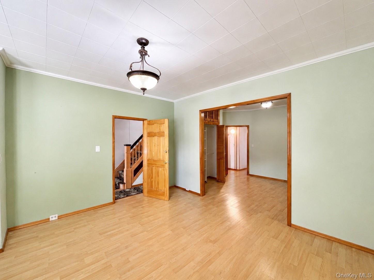 Single Family 80th Avenue Queens, NY 11385, MLS-978529-6