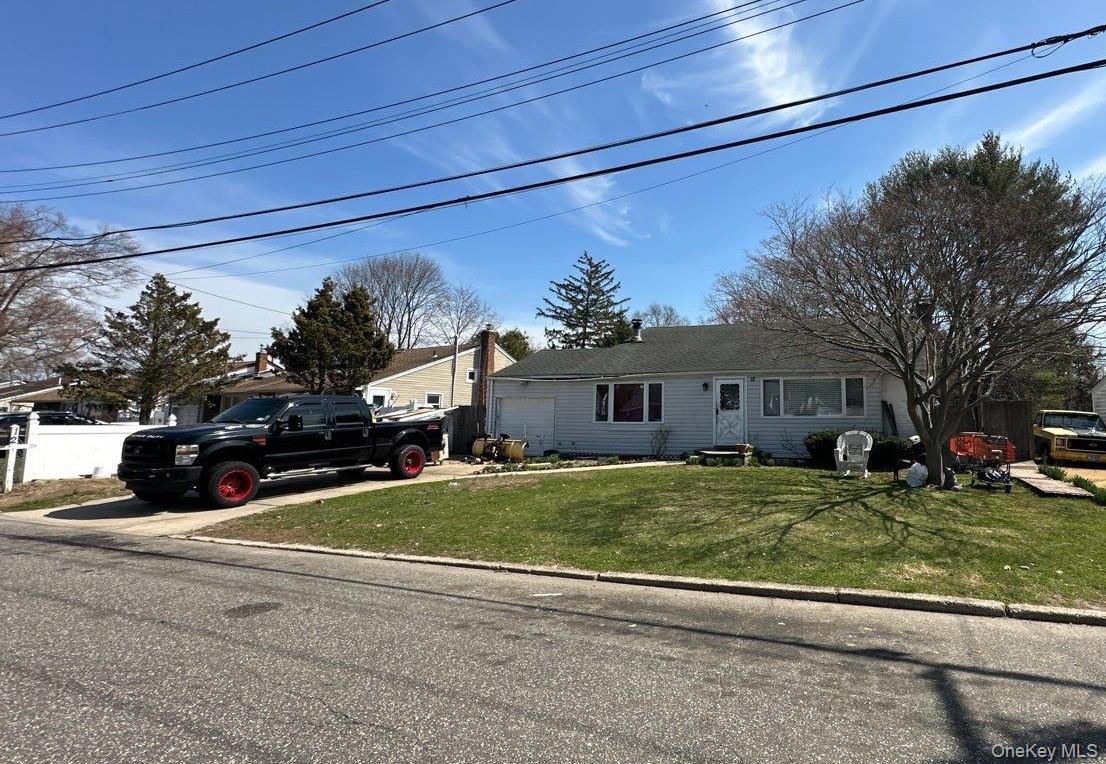 Single Family Glenwood  Suffolk County, NY 11743, MLS-978531-2