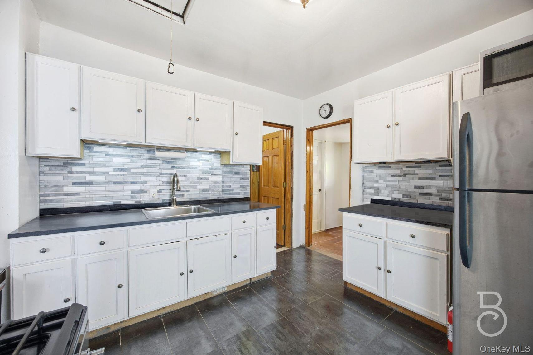 Single Family 48th Queens, NY 11364, MLS-978533-3
