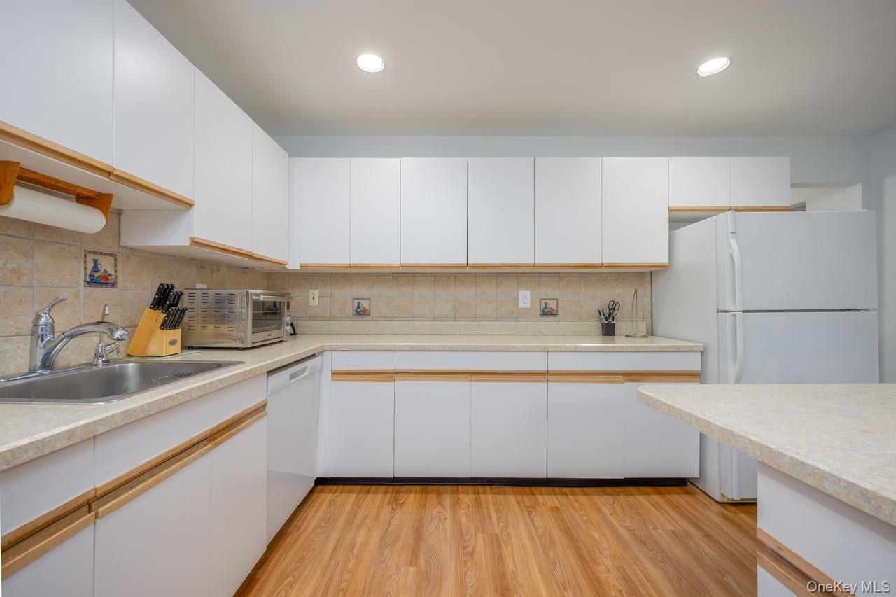 Condo Eagle Ridge  Rockland County, NY 10954, MLS-978556-16