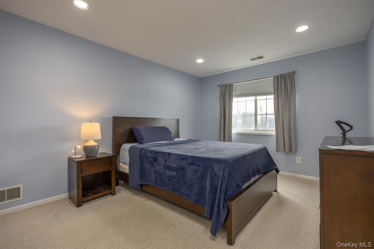 Condo Eagle Ridge  Rockland County, NY 10954, MLS-978556-21